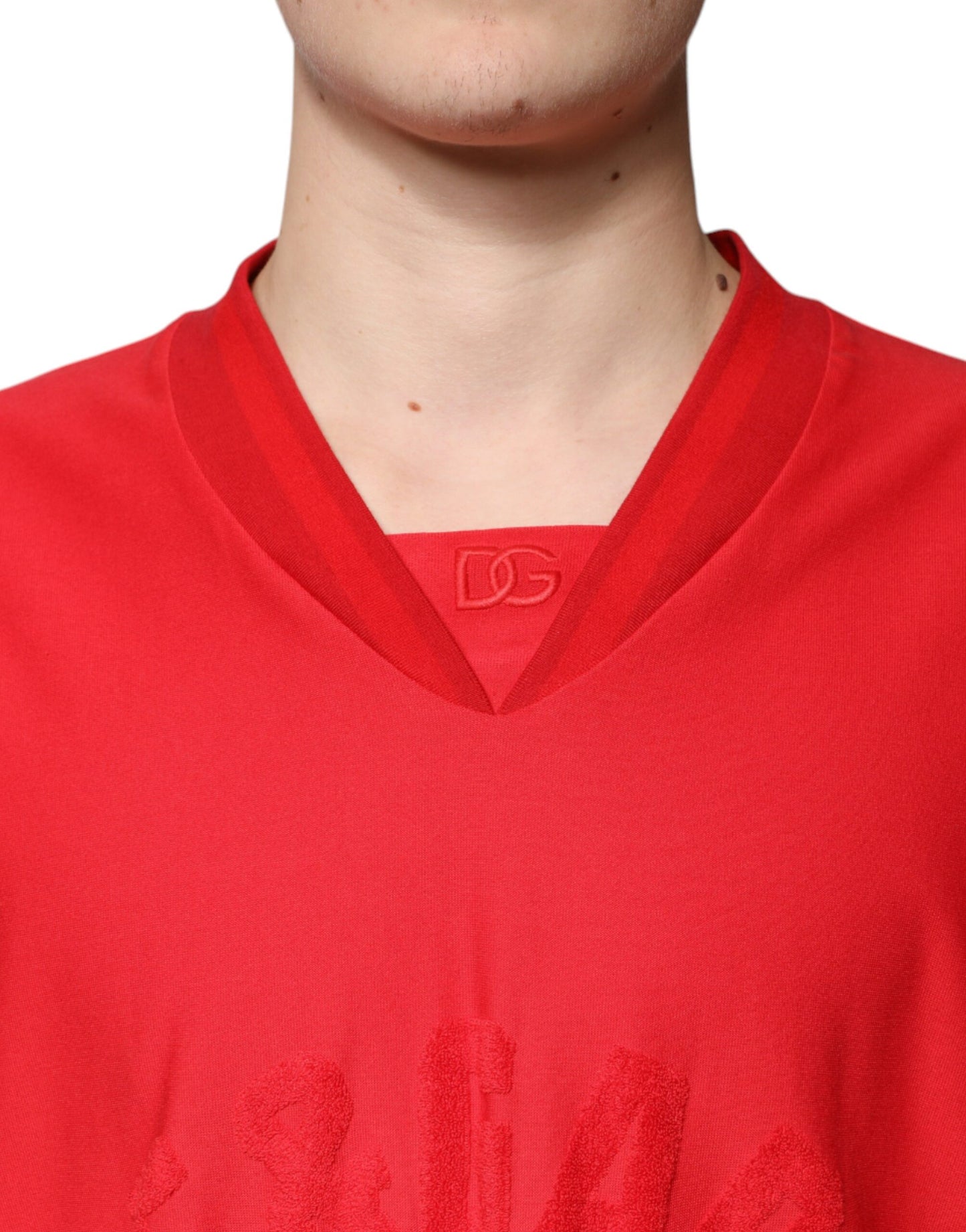 T-shirt rouge en coton à manches courtes et col en V