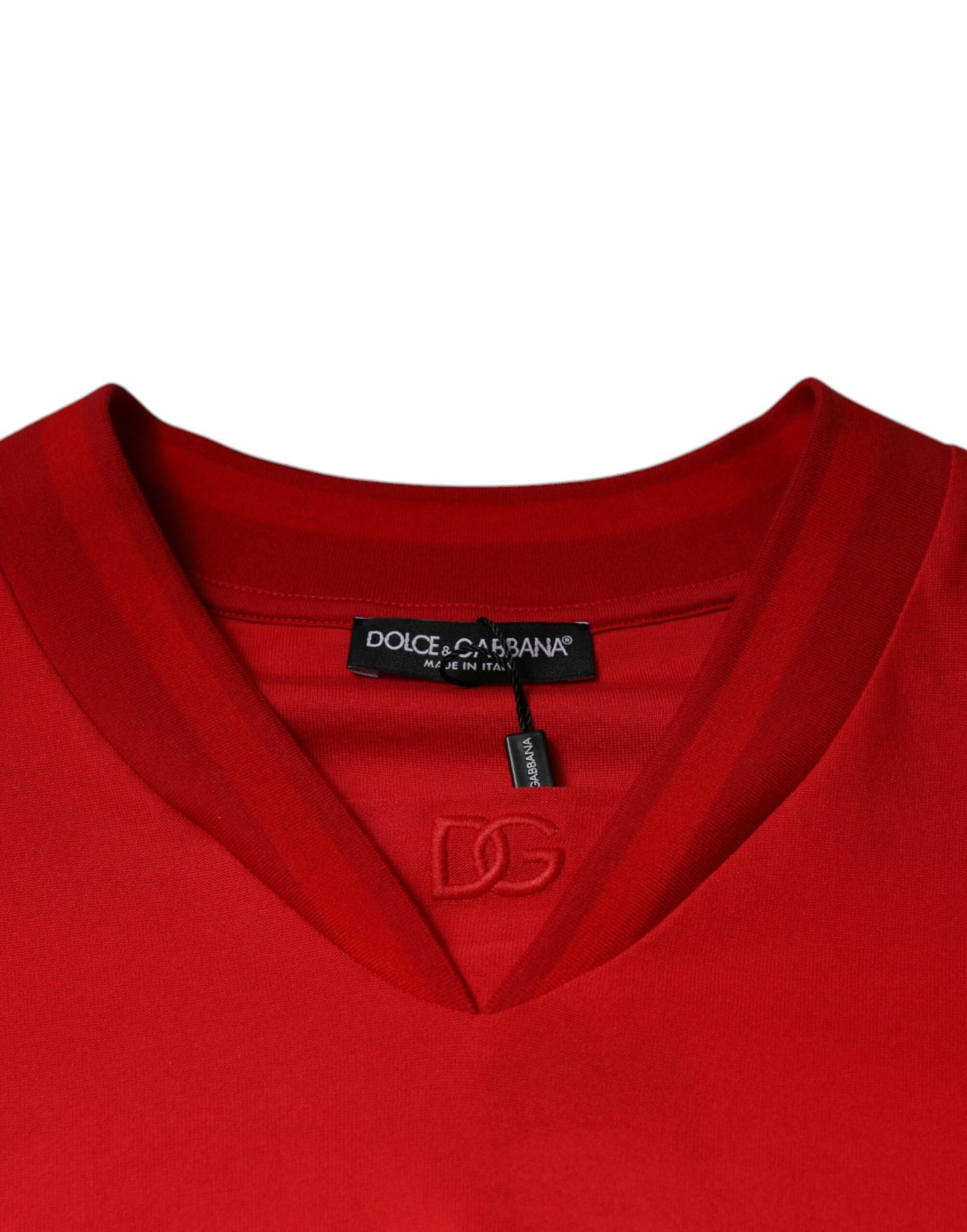 T-shirt rouge en coton à manches courtes et col en V