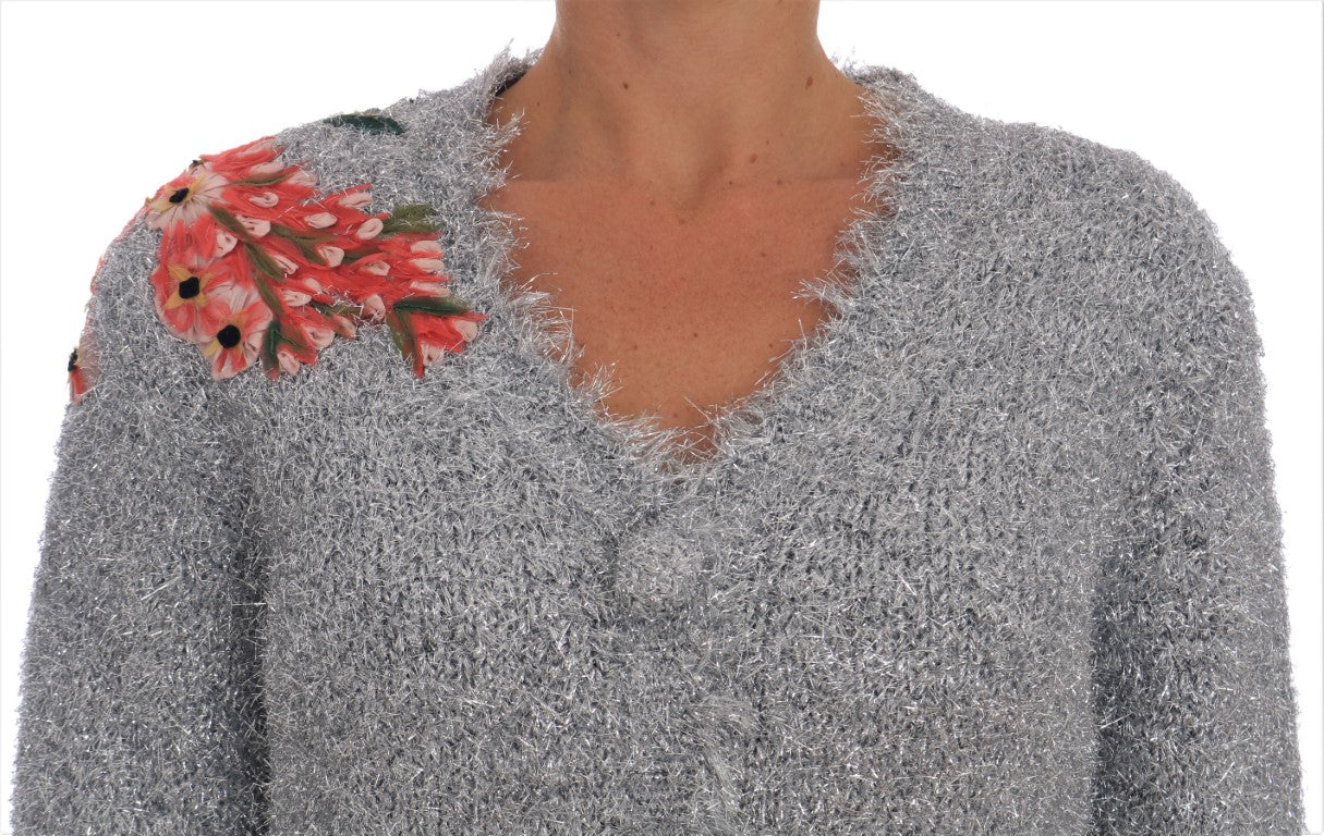 Suéter con apliques florales y cárdigan plateado