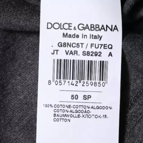 T-shirt gris foncé à col ras du cou et manches courtes