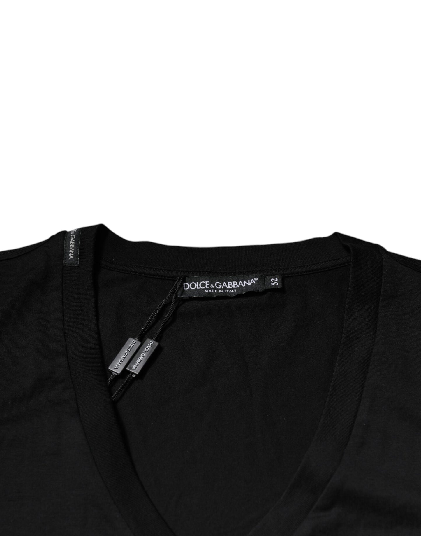 T-shirt à manches courtes et col en V en coton noir avec logo