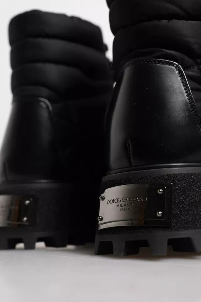 Botas negras acolchadas con cordones a media pantorrilla