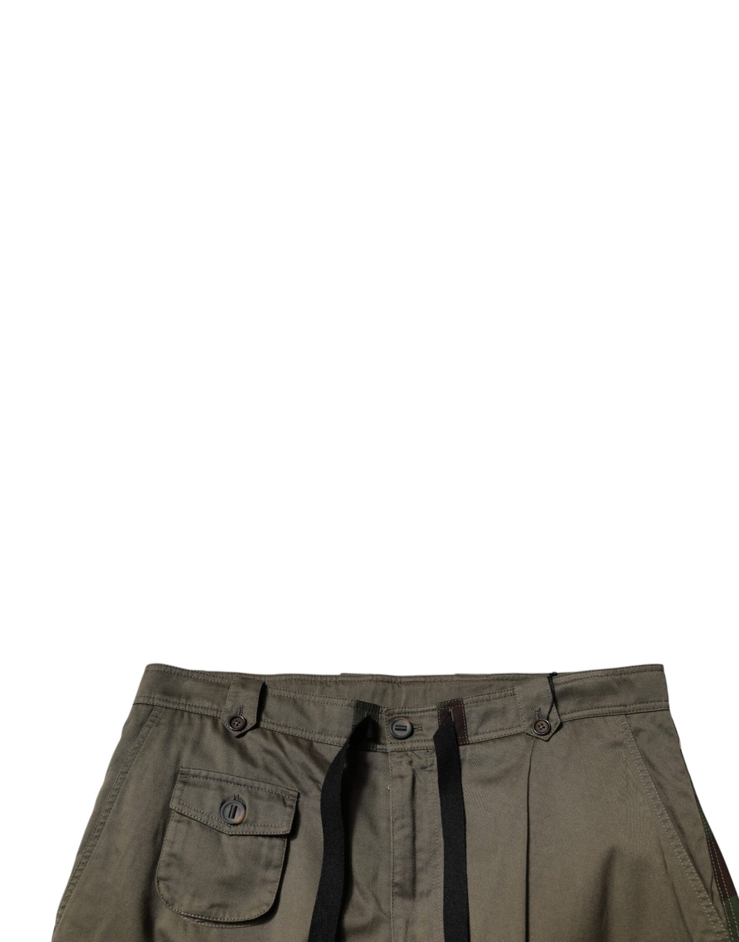 Pantalones cargo de camuflaje con parches multicolores