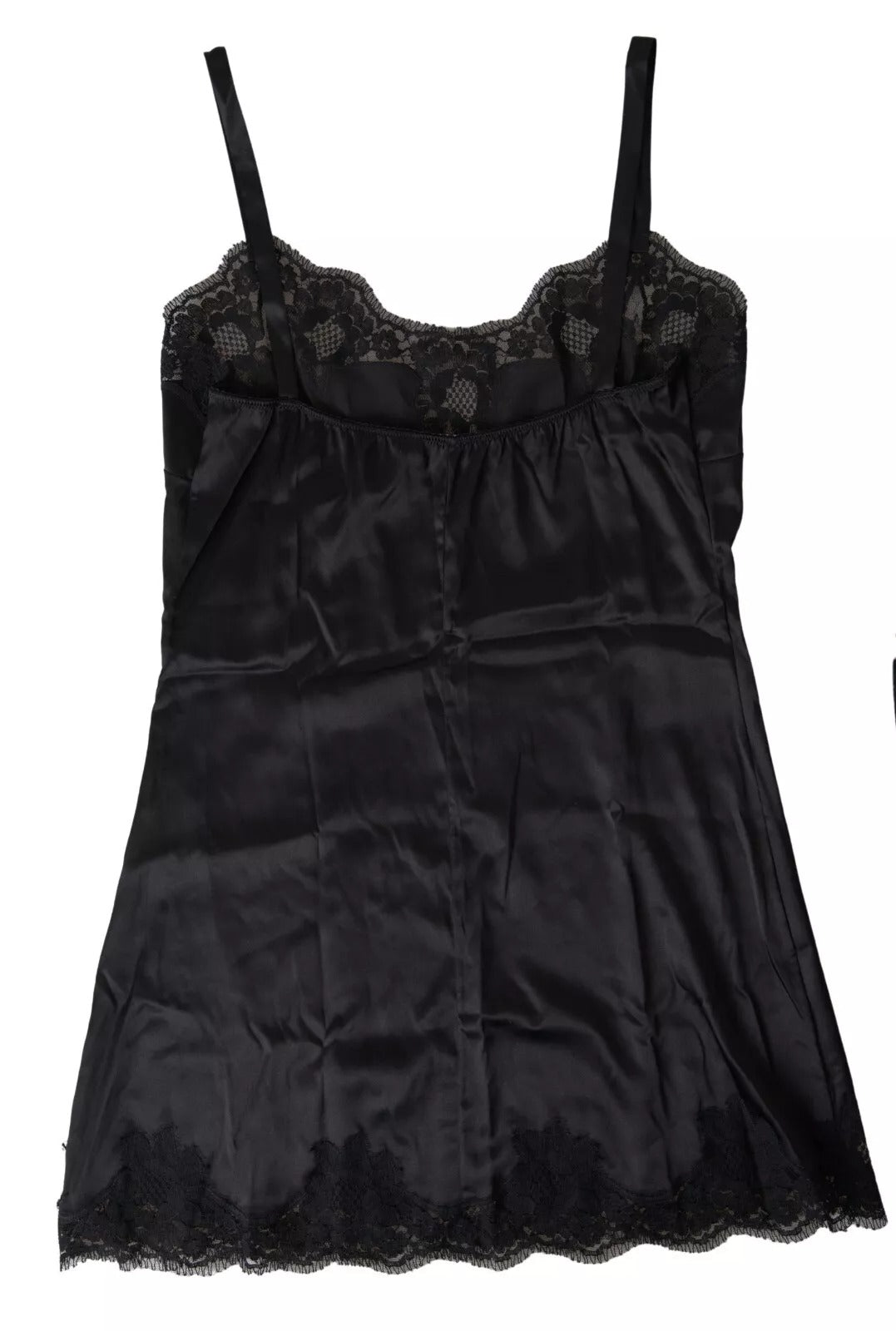 Camisola de seda con encaje negro para dormir