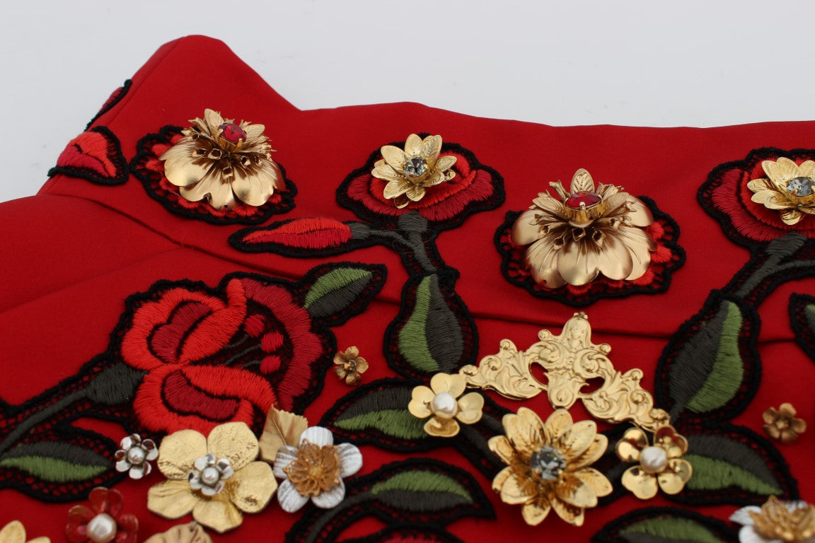 Short en soie rouge avec roses en cristal