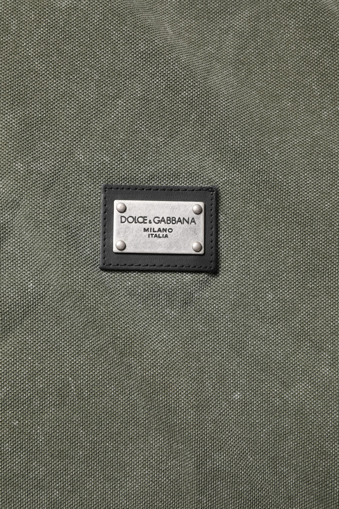 Camiseta polo de algodón con placa del logotipo verde militar