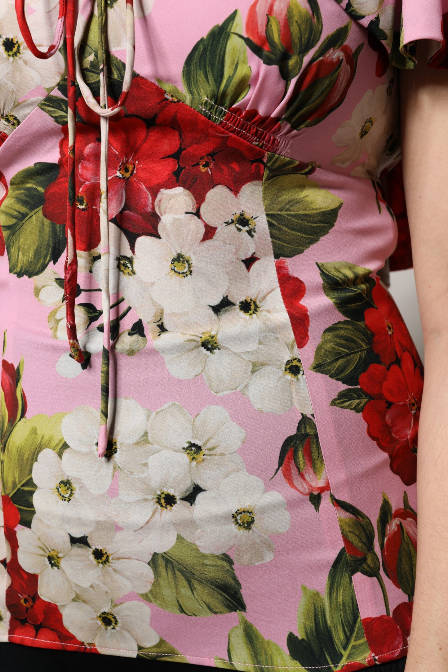 Blusa de manga corta de seda con estampado floral rosa