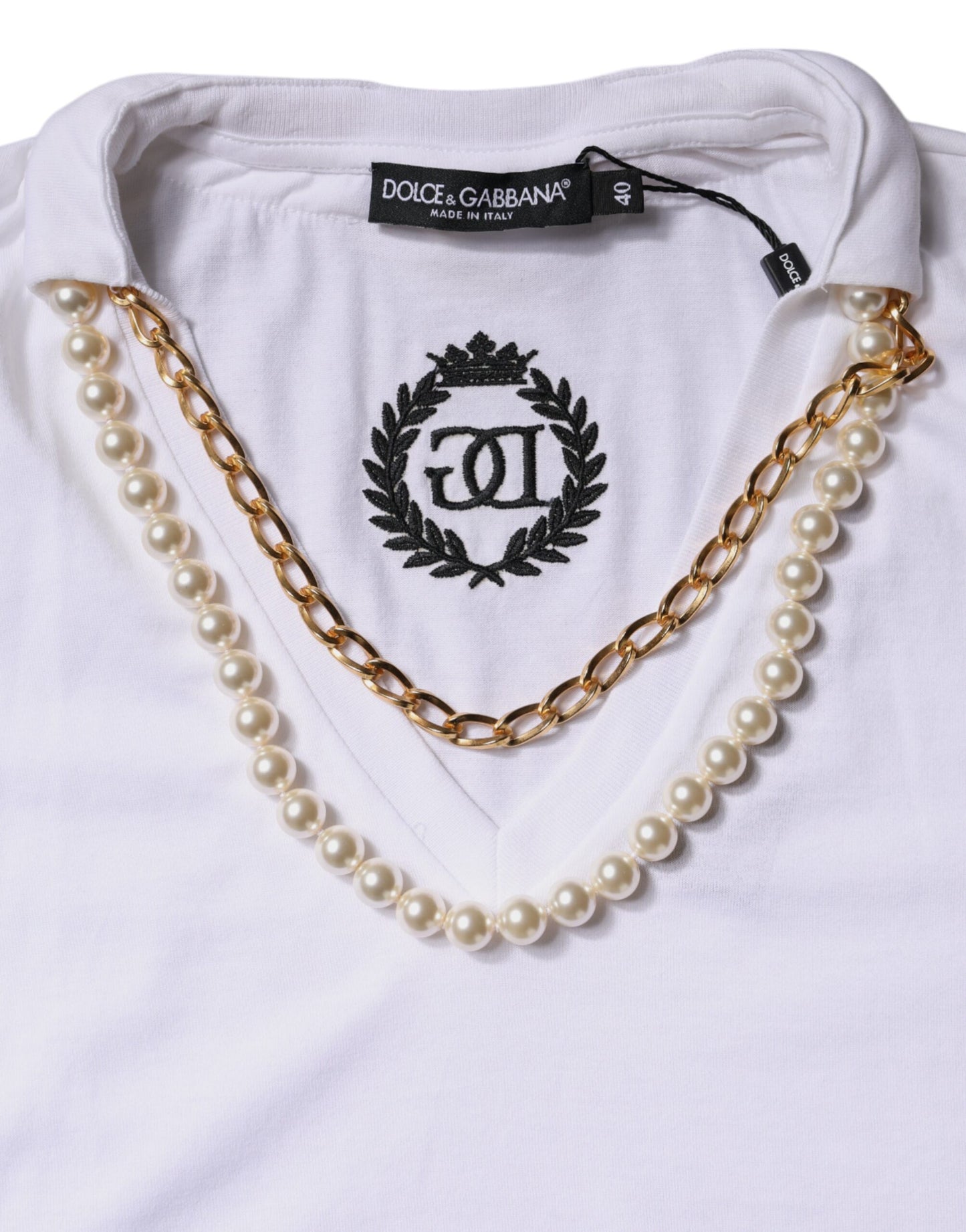 Camiseta de manga corta de algodón con collar blanco