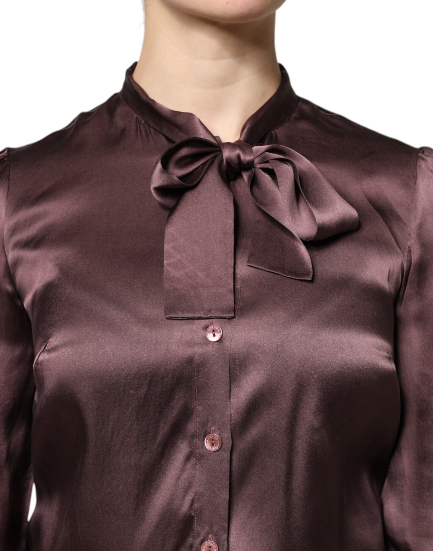 Blusa marrón de manga larga con cuello Ascot
