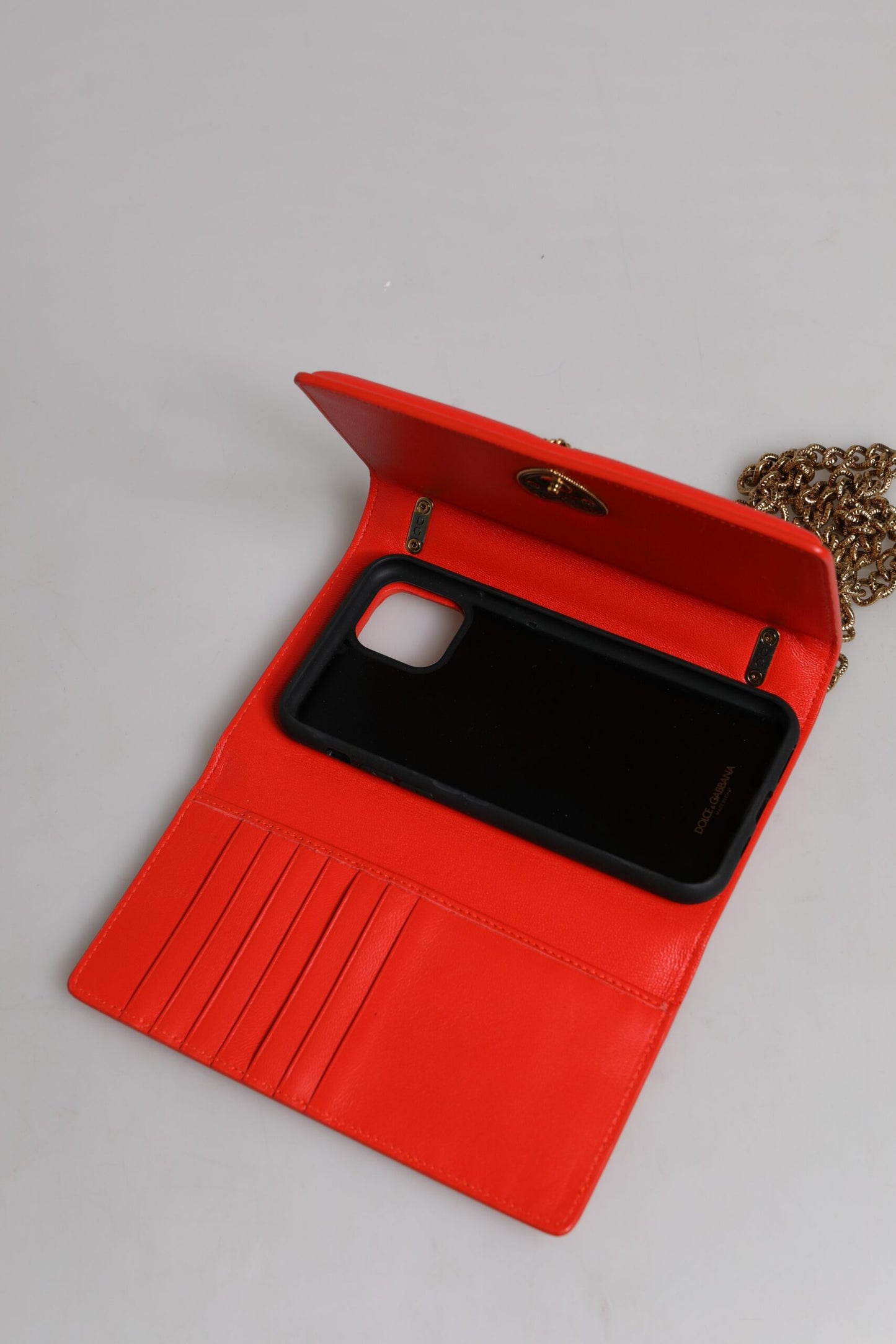 Sac bandoulière matelassé rouge Devotion avec chaîne pour téléphone