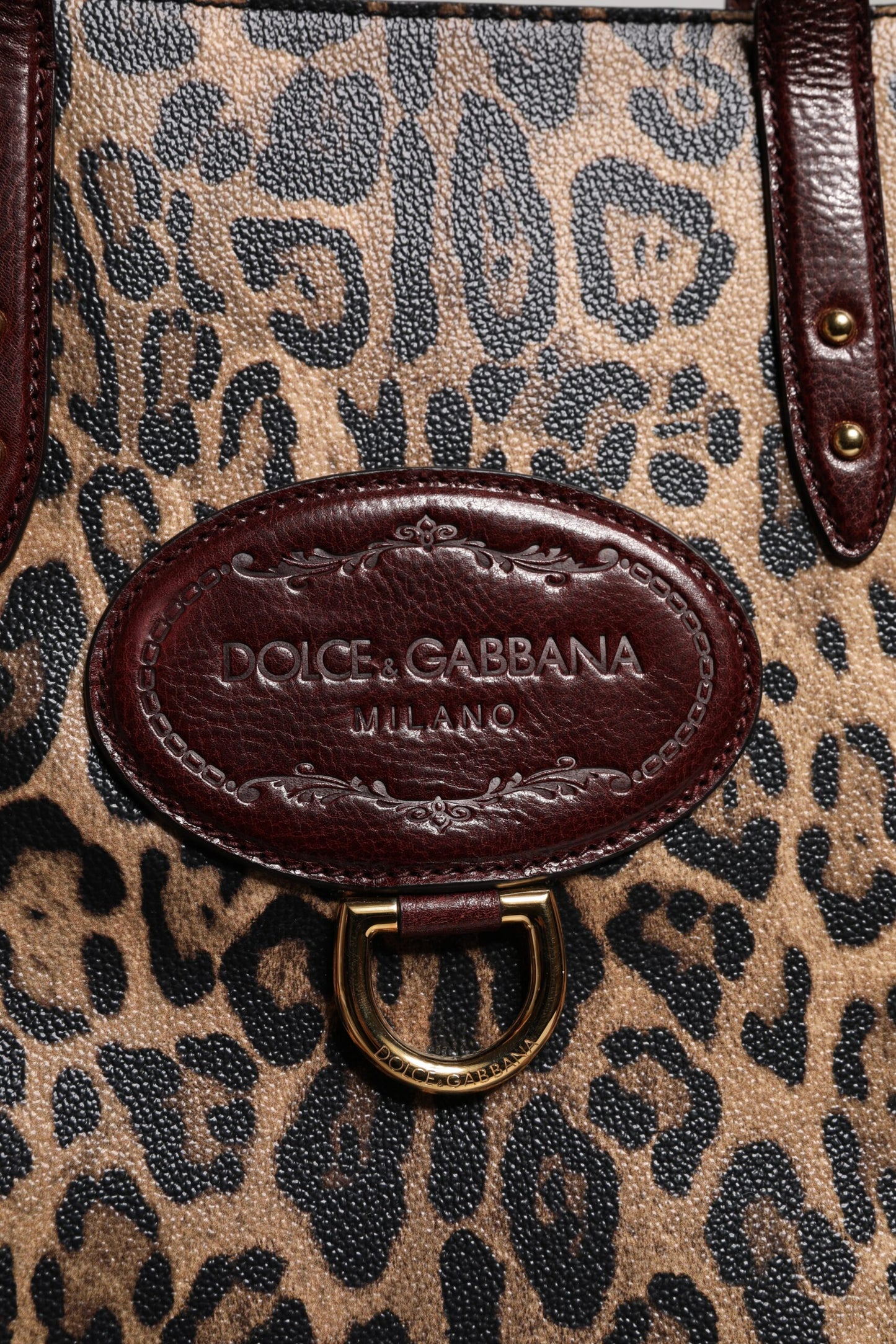 Bolso tote de piel de leopardo marrón con correa para el hombro
