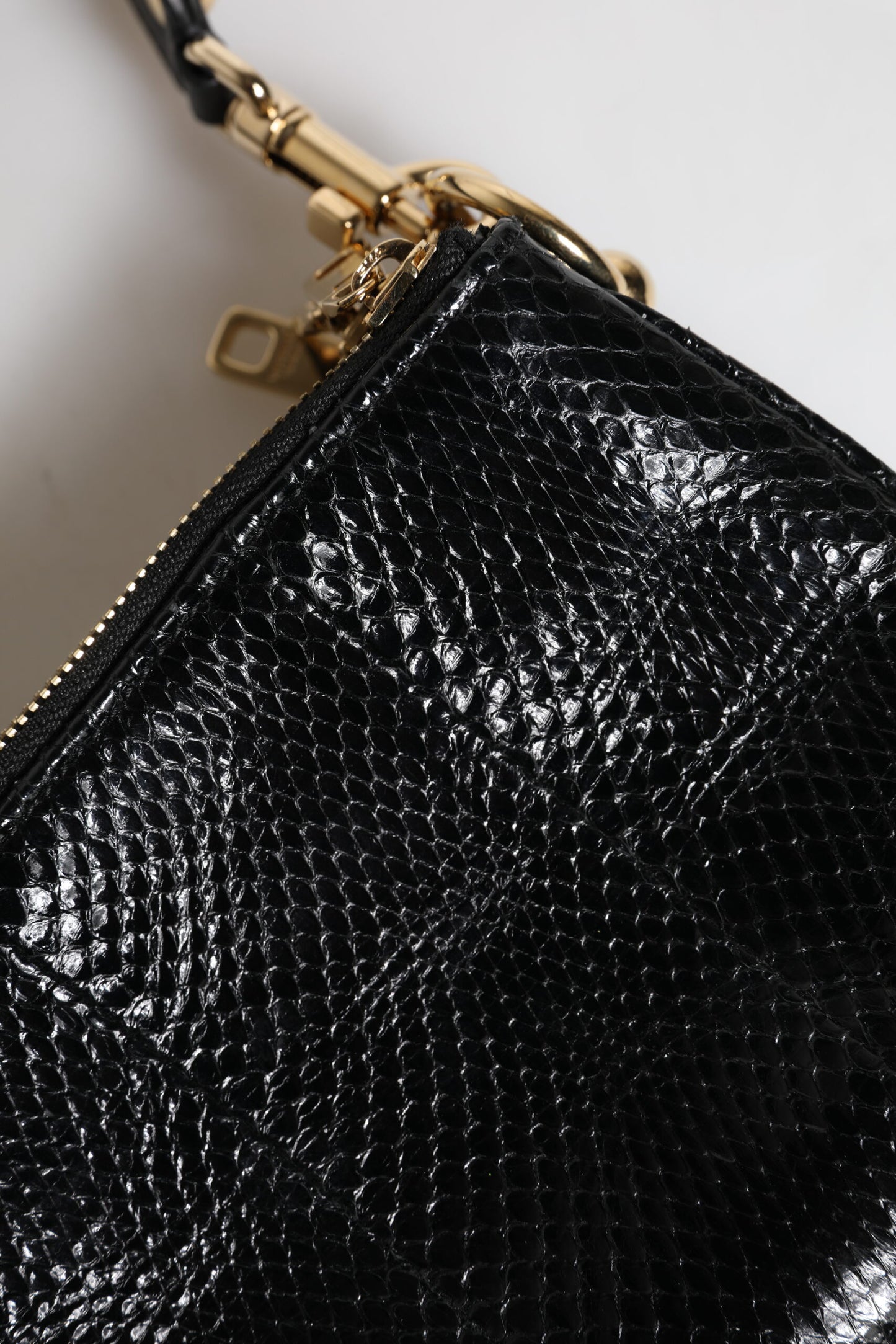 Pochette bandoulière en cuir exotique noir