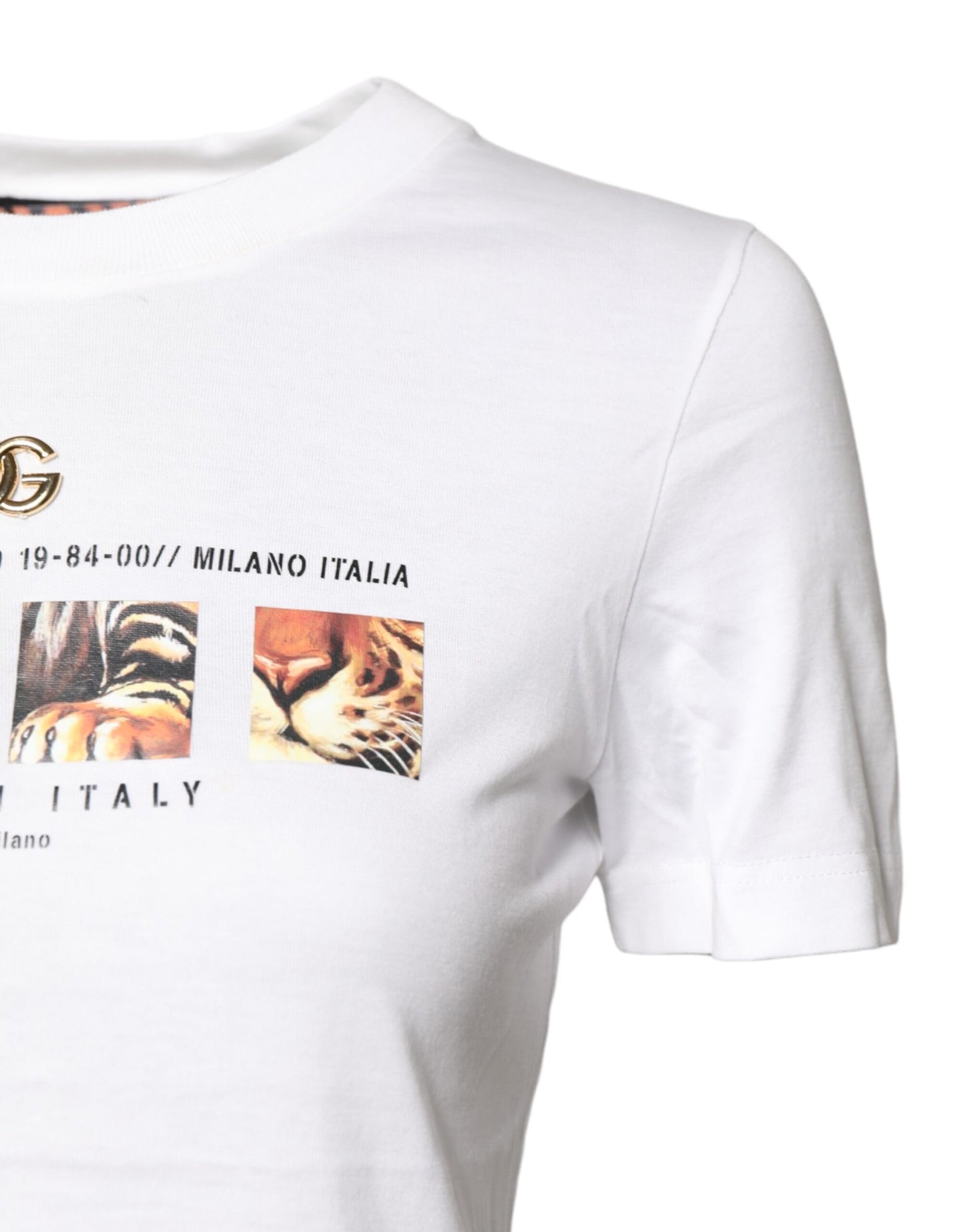 Camiseta blanca de algodón con cuello redondo y estampado gráfico