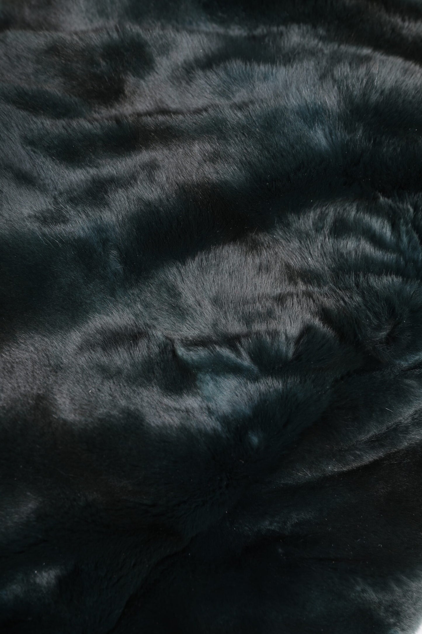 Bonnet en fourrure de belette noire pour femme