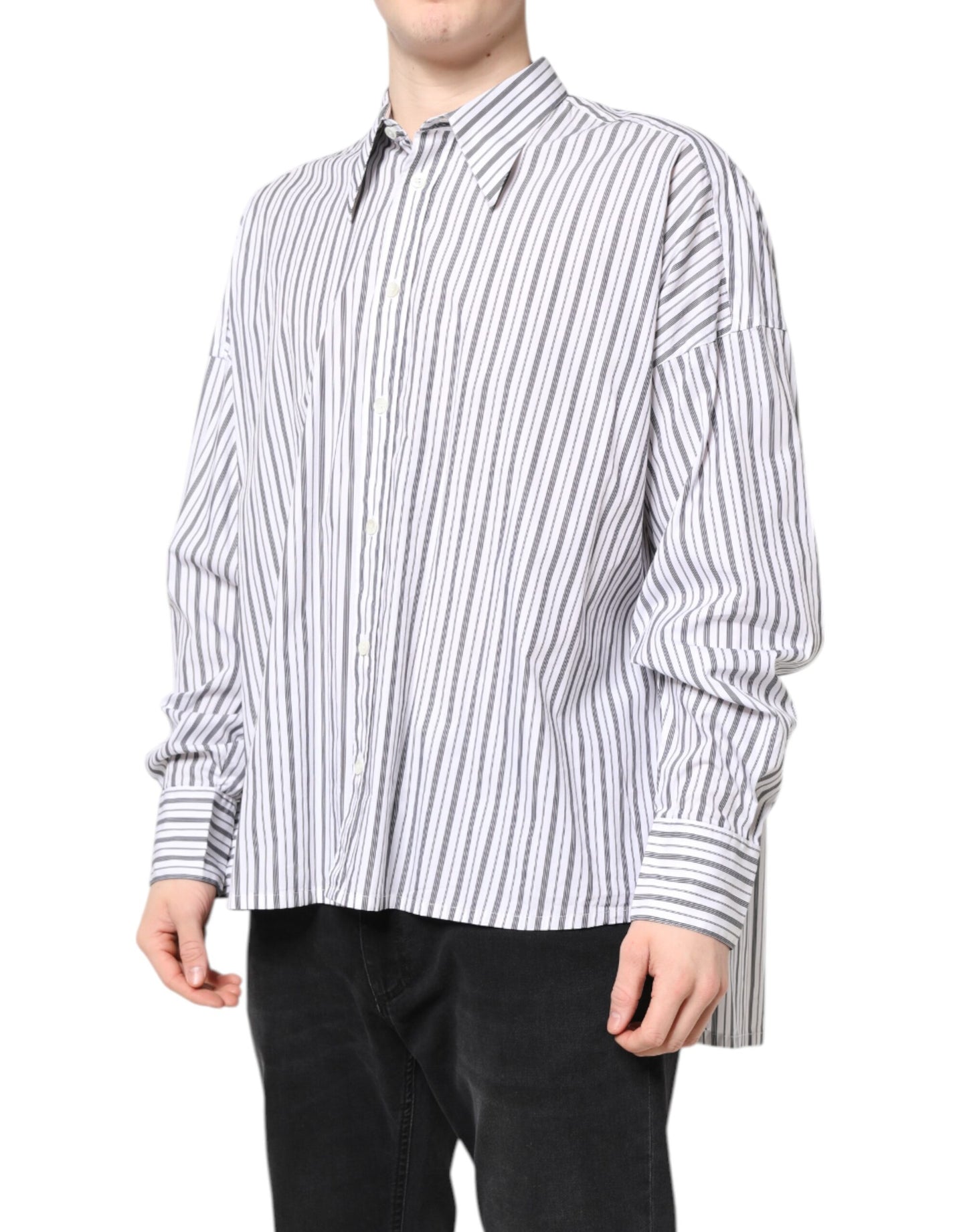 Camisa informal con botones y rayas blancas y negras