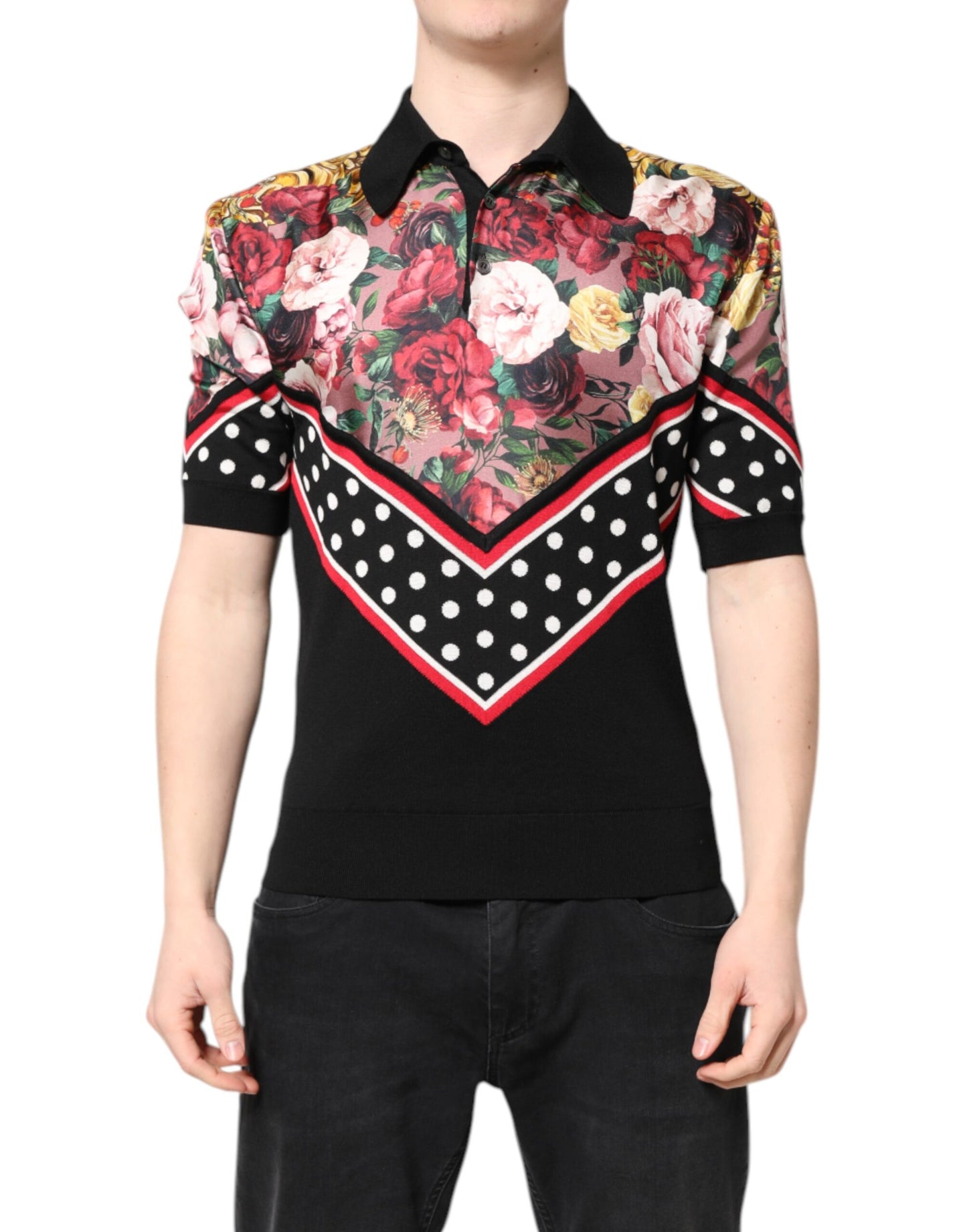 T-shirt à manches courtes et col fleuri noir