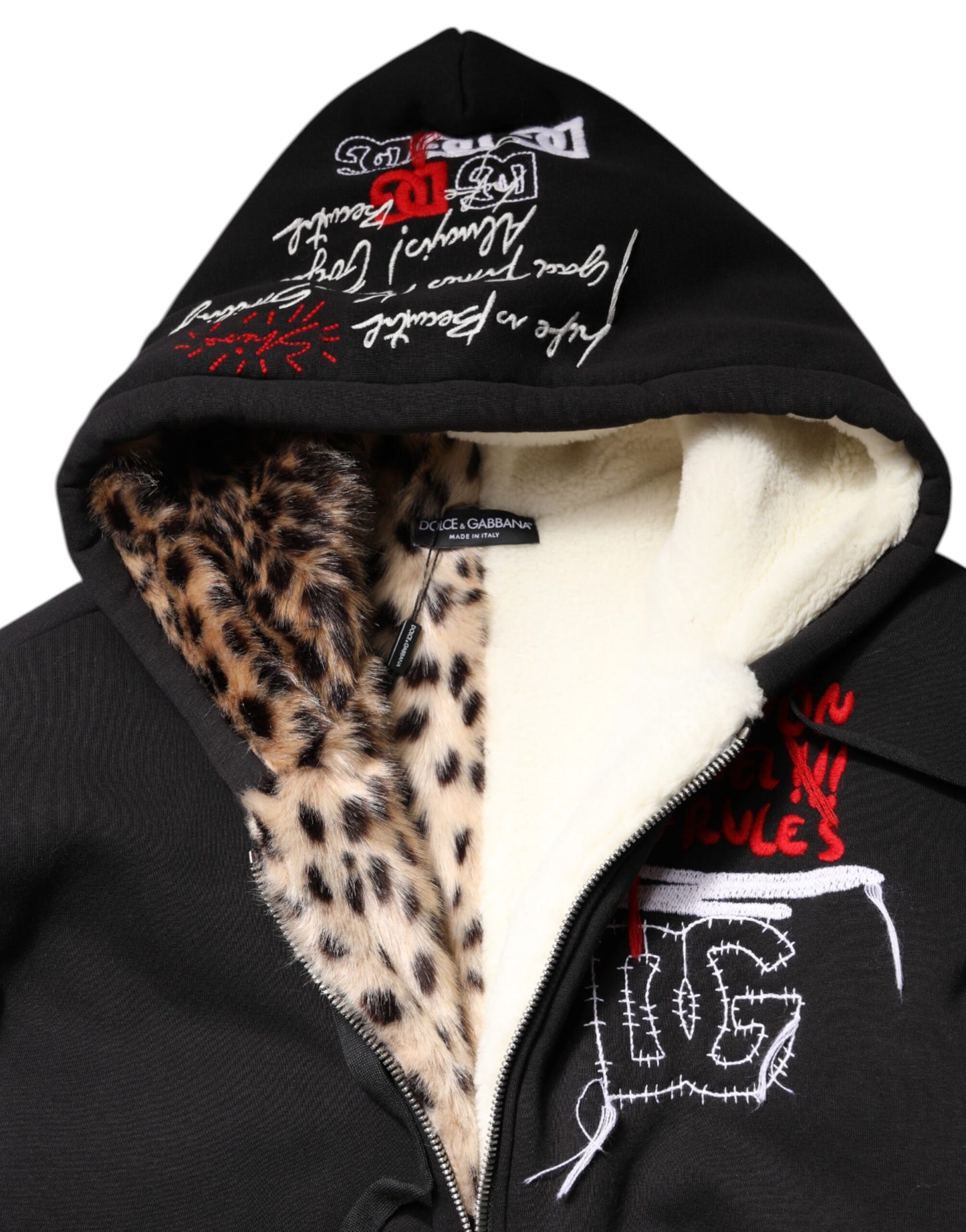 Chaqueta con capucha y cremallera completa bordada en negro