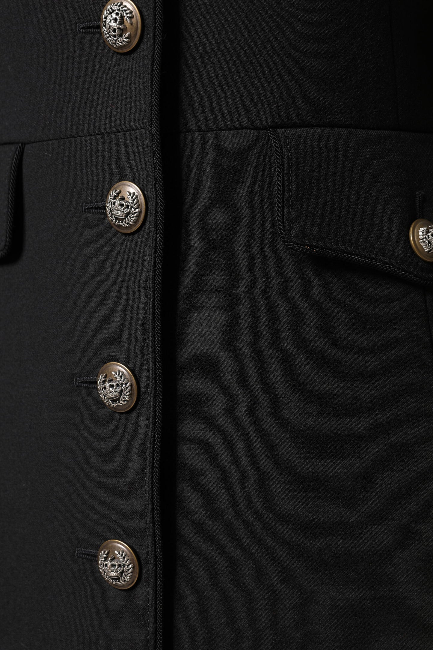 Chaqueta gabardina de lana negra de un solo pecho
