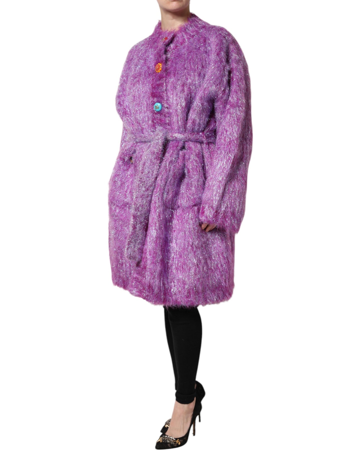 Trench-coat orné de boutons violets