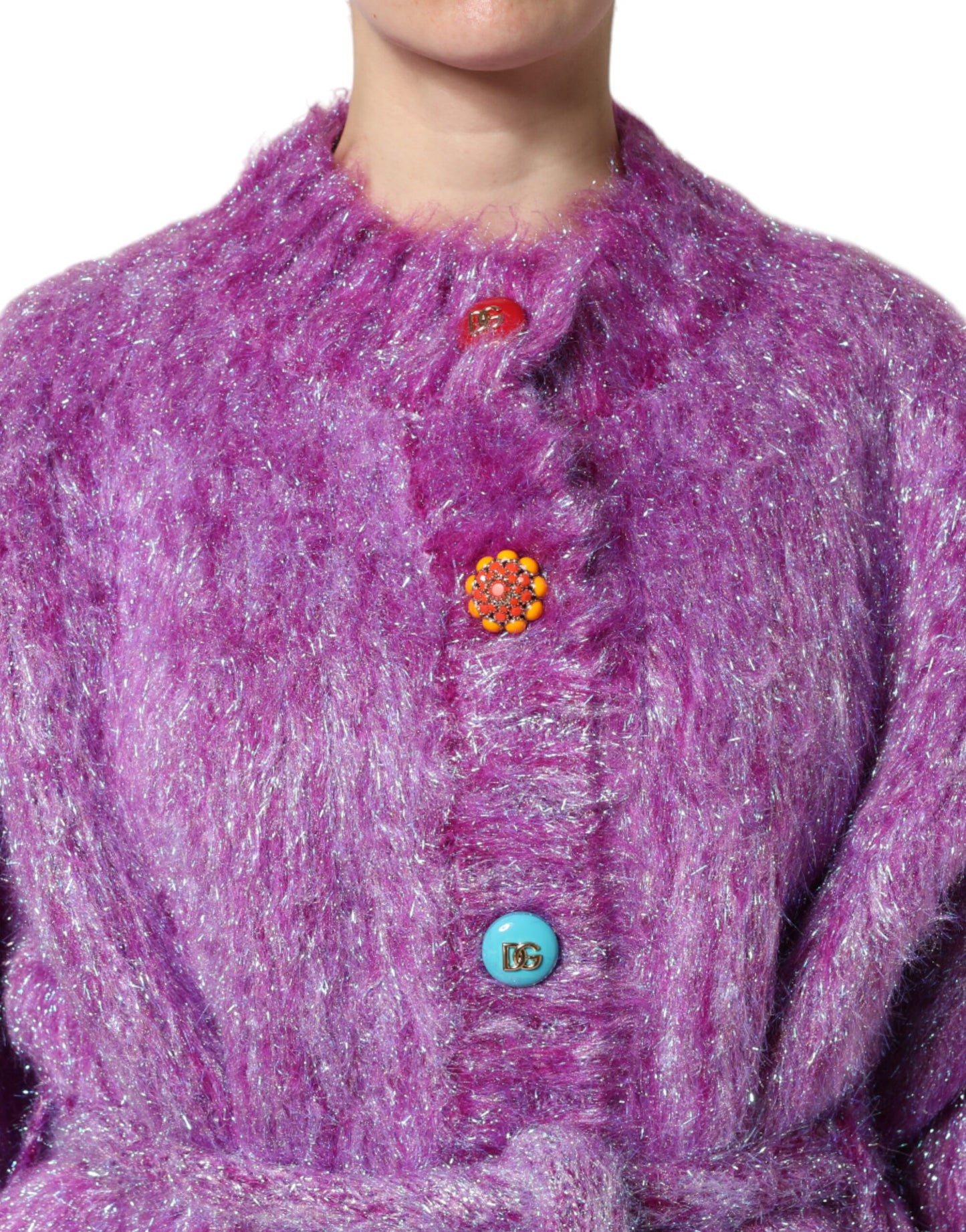 Trench-coat orné de boutons violets