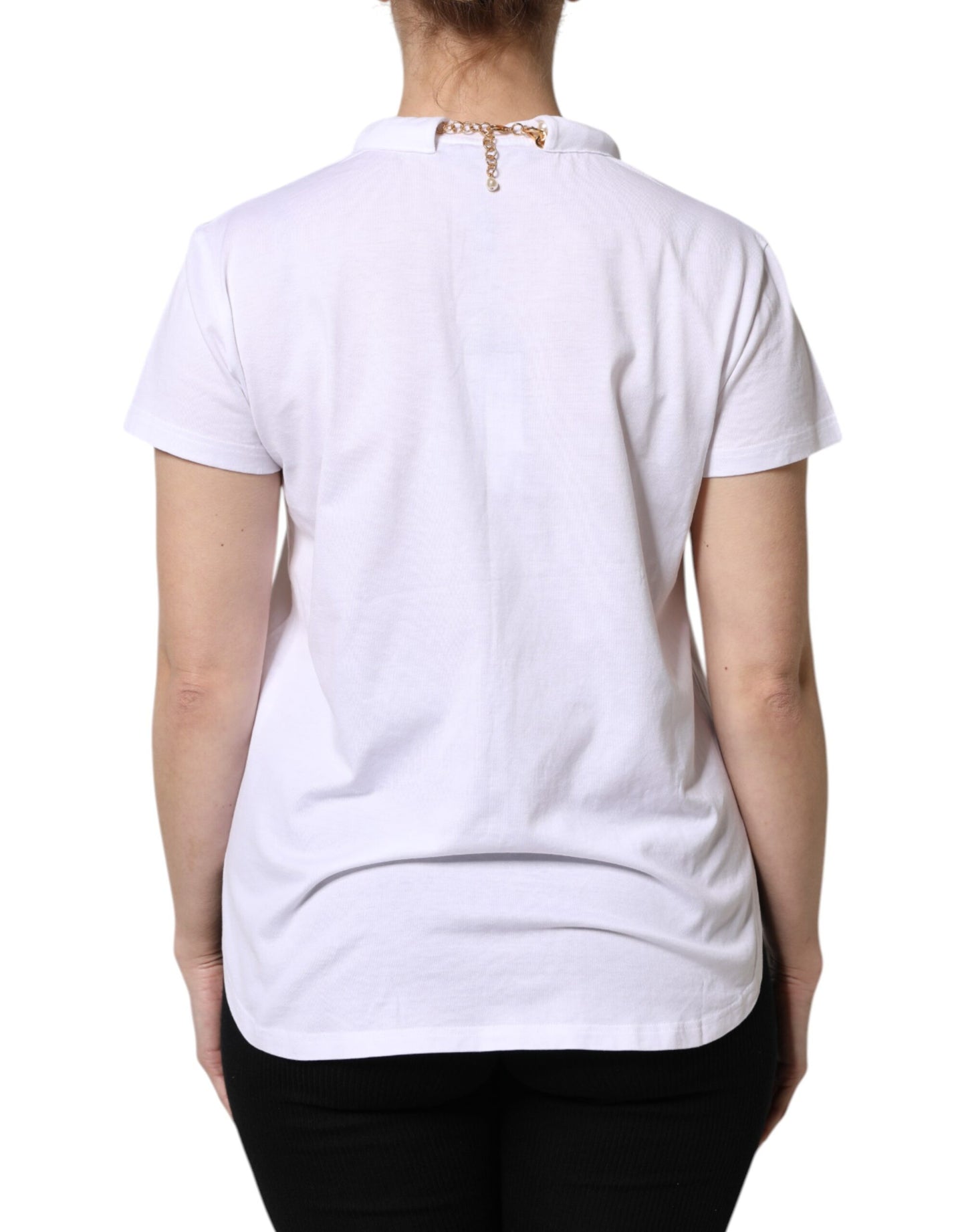 Camiseta de algodón con cuello redondo y cadena blanca perlada