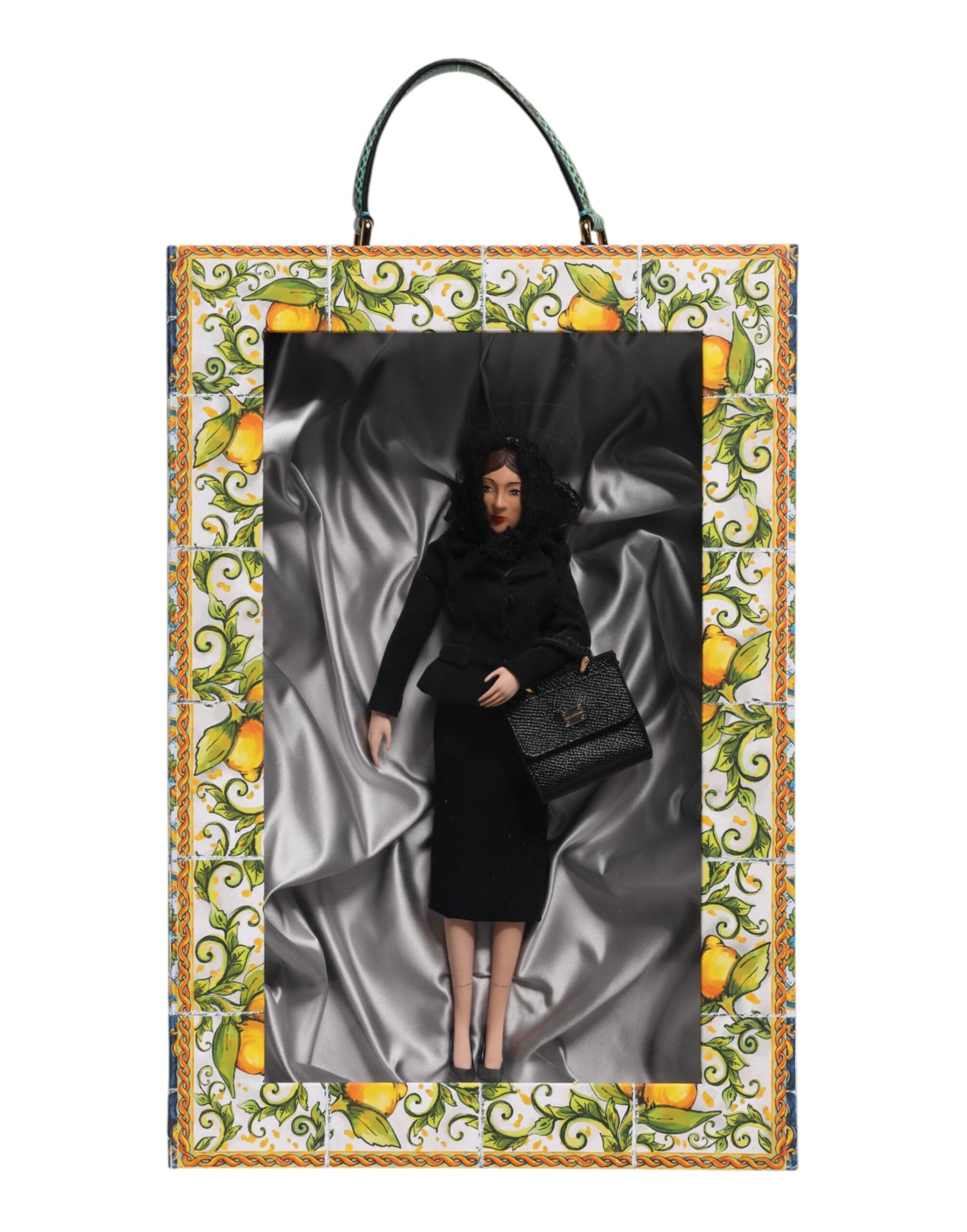 Poupées Sicile en cuir et céramique, robe noire