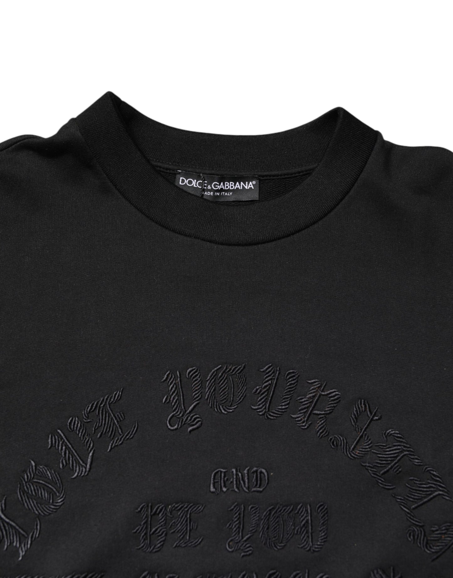 Pull ras du cou brodé noir