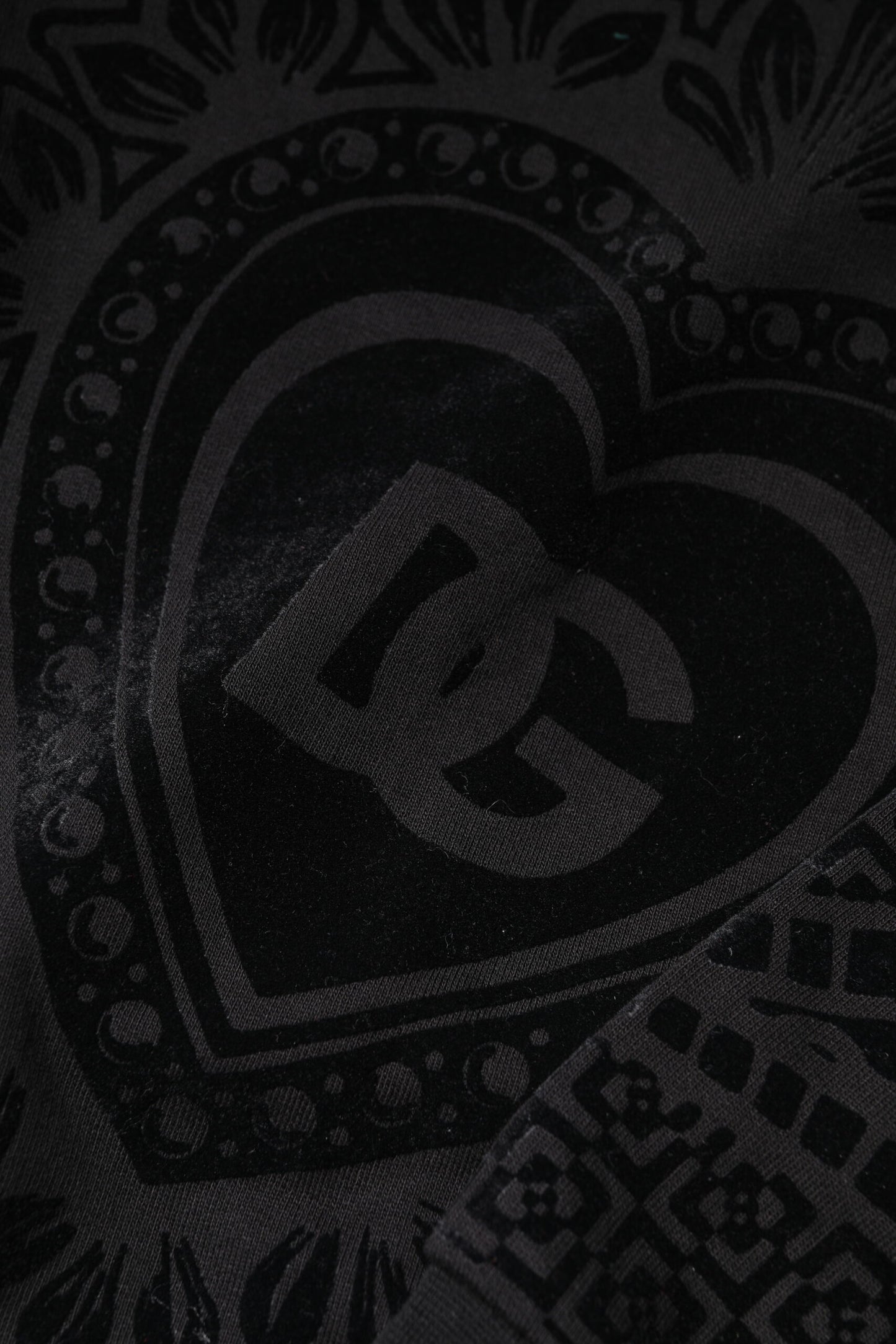 Sweat-shirt noir à col rond imprimé