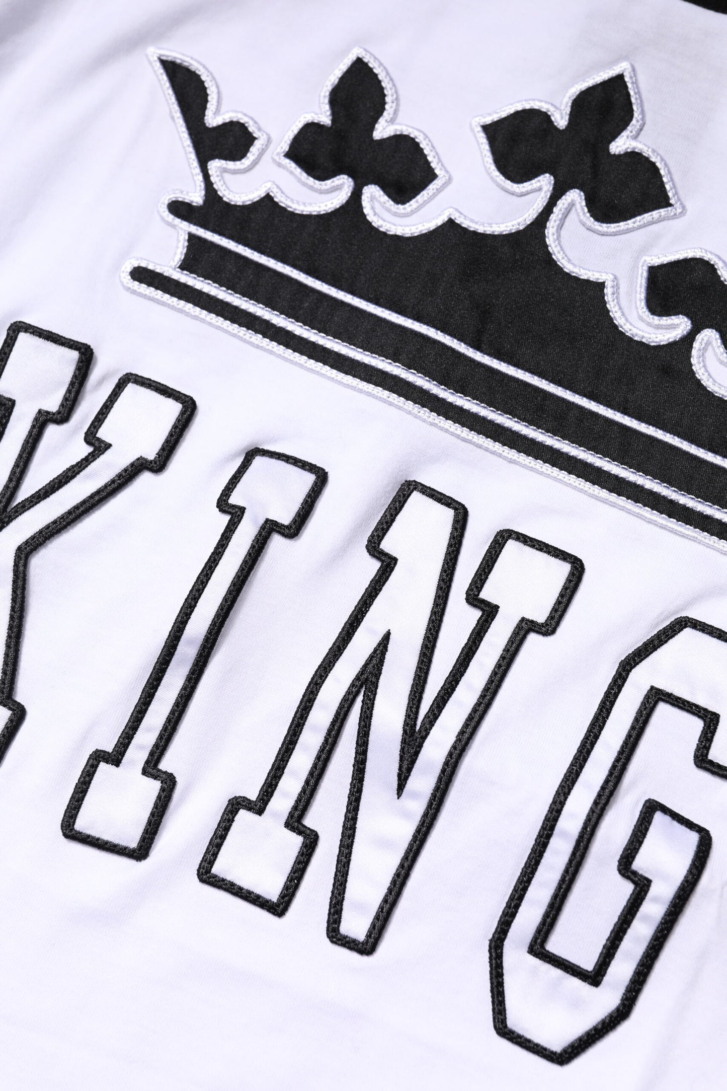 T-shirt en coton blanc avec broderie couronne du roi