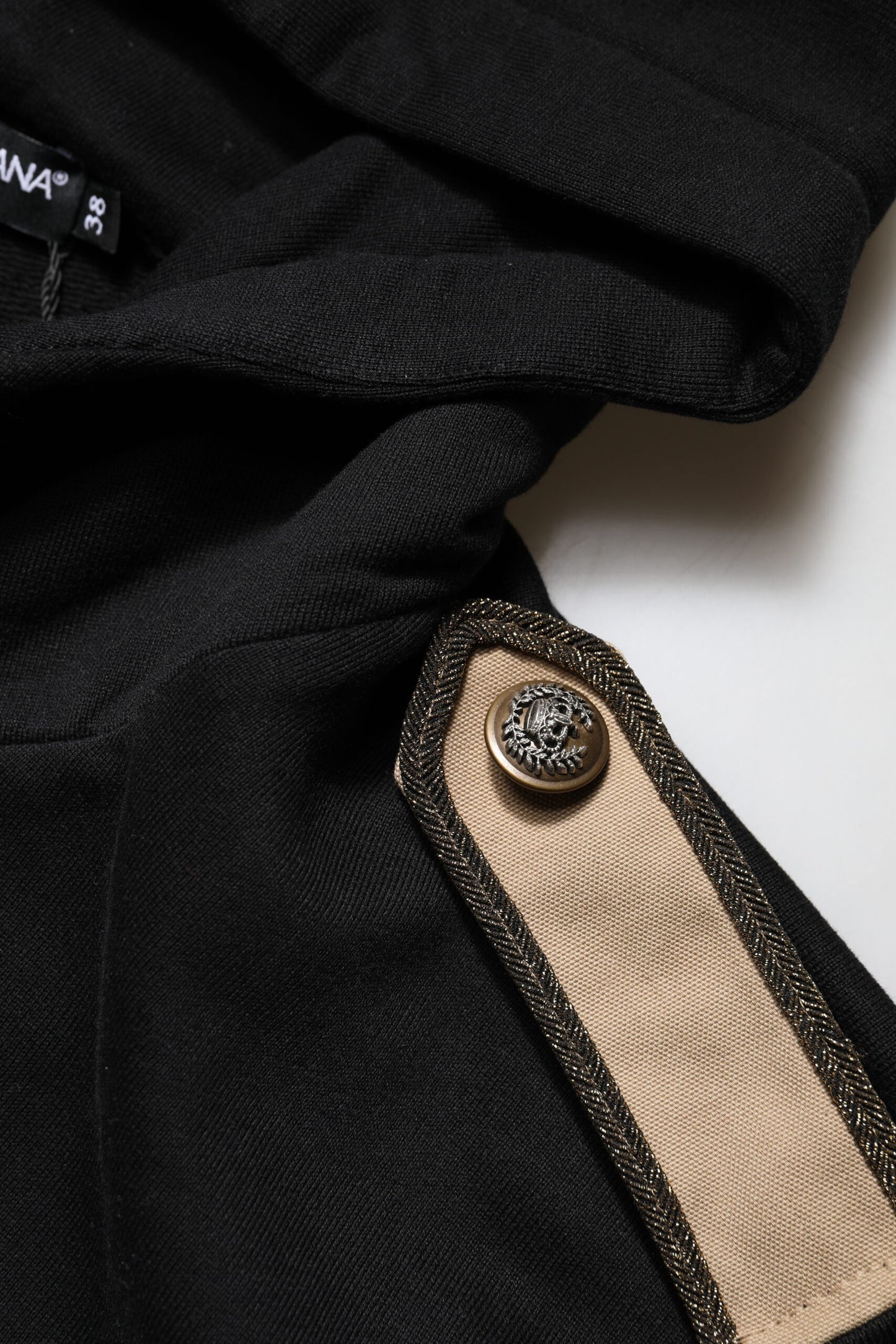 Chaqueta tipo sudadera con capucha y cremallera completa con logotipo negro