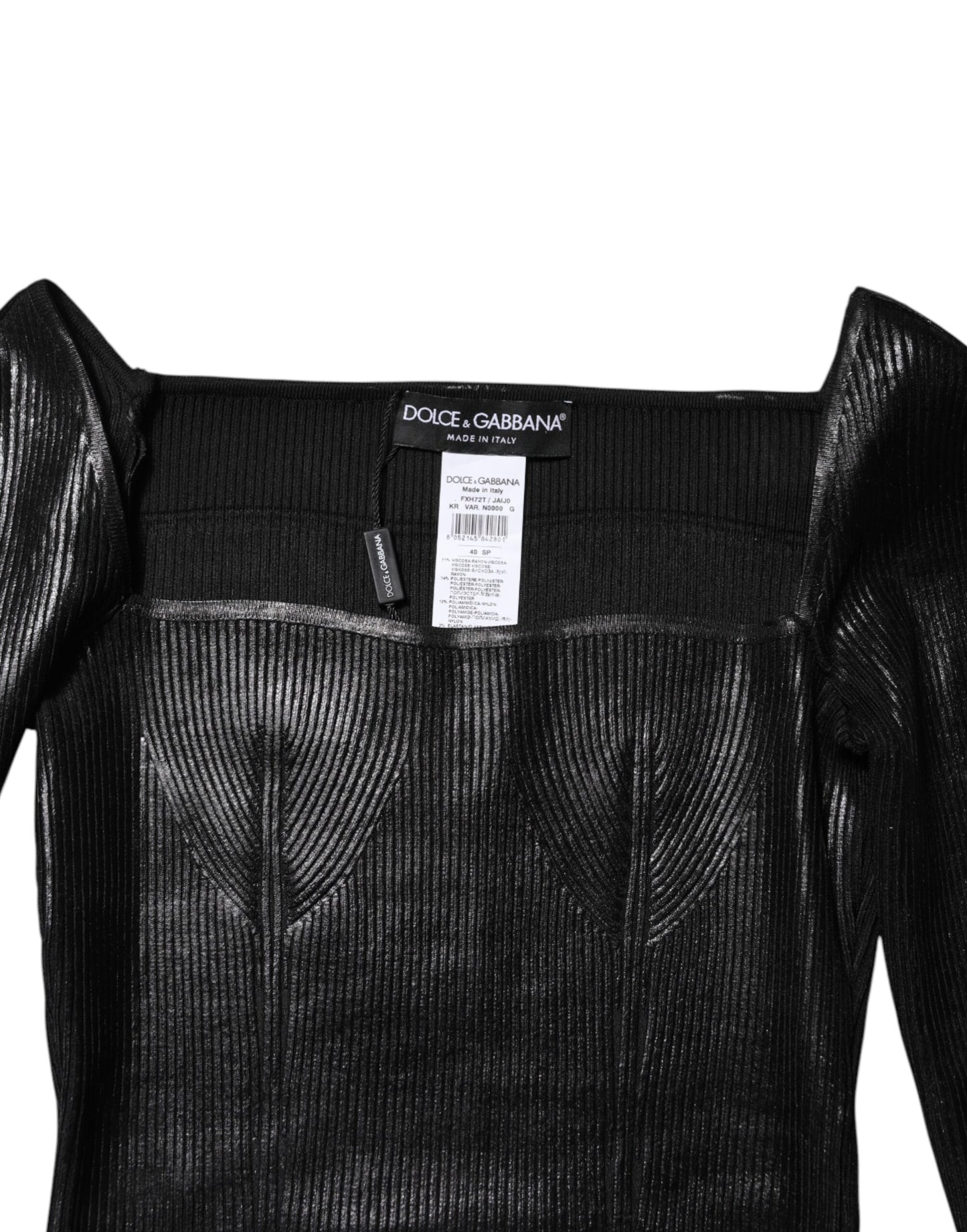 Blusa ajustada de manga larga de viscosa negra