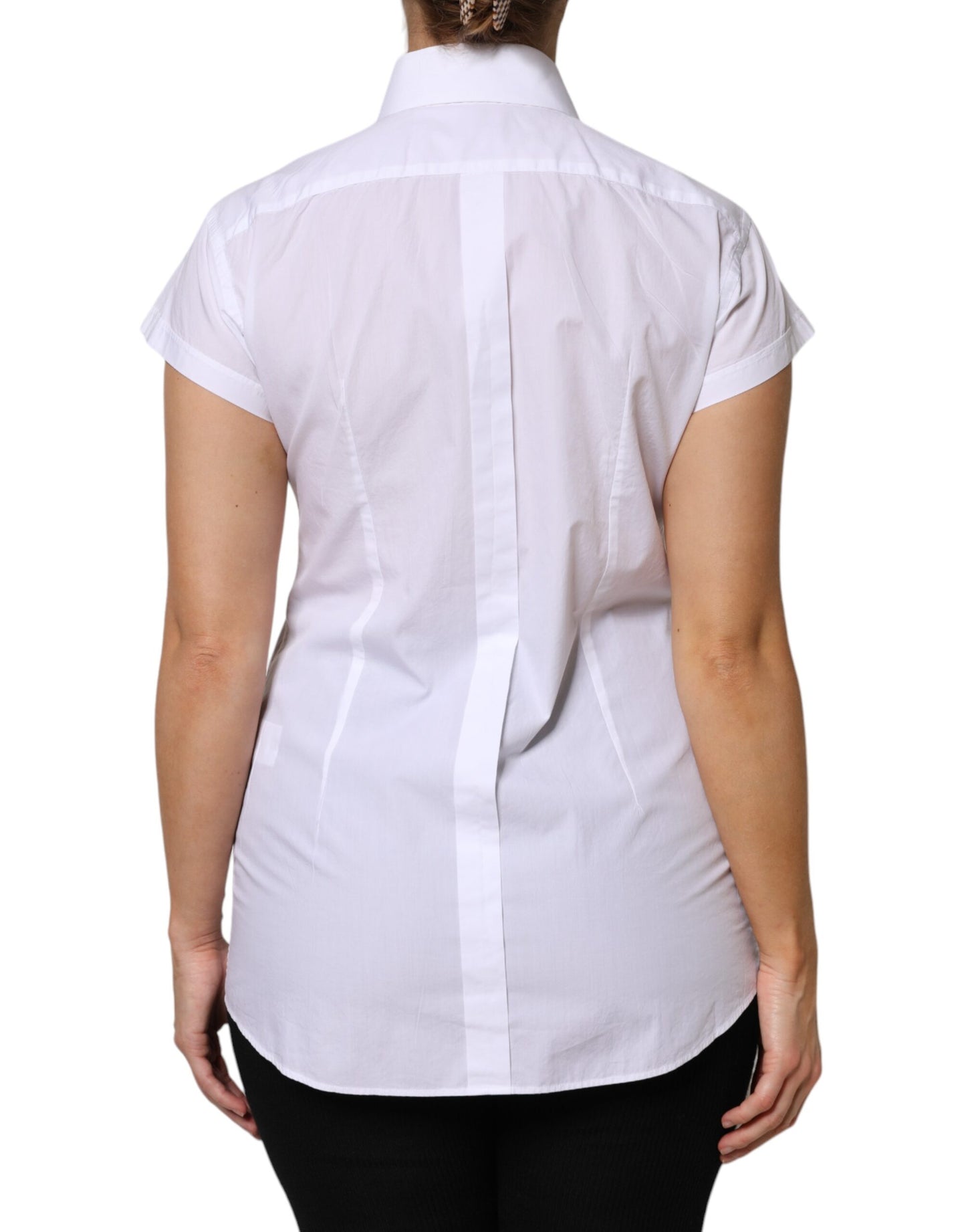Polo de algodón blanco de manga corta con cuello