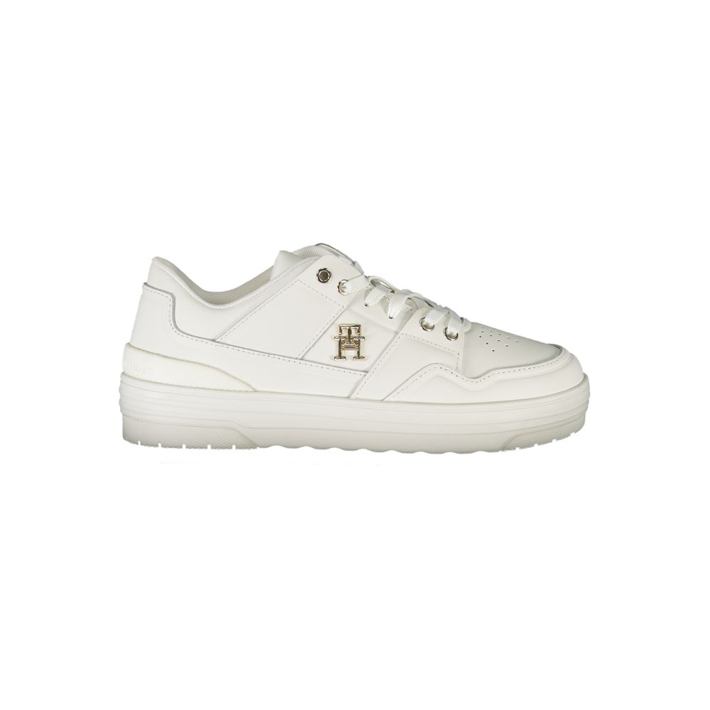 Zapatillas blancas de piel para mujer