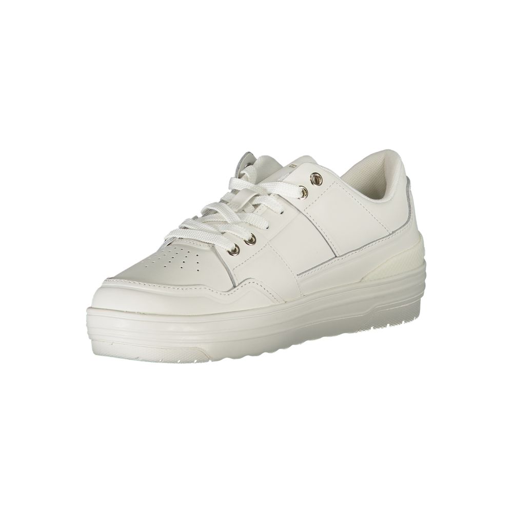 Zapatillas blancas de piel para mujer