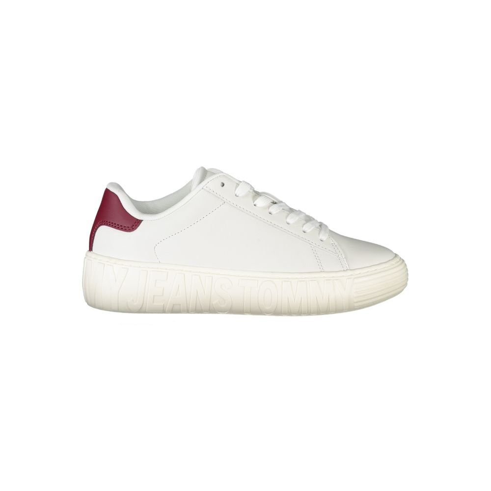 Zapatillas blancas de piel para mujer