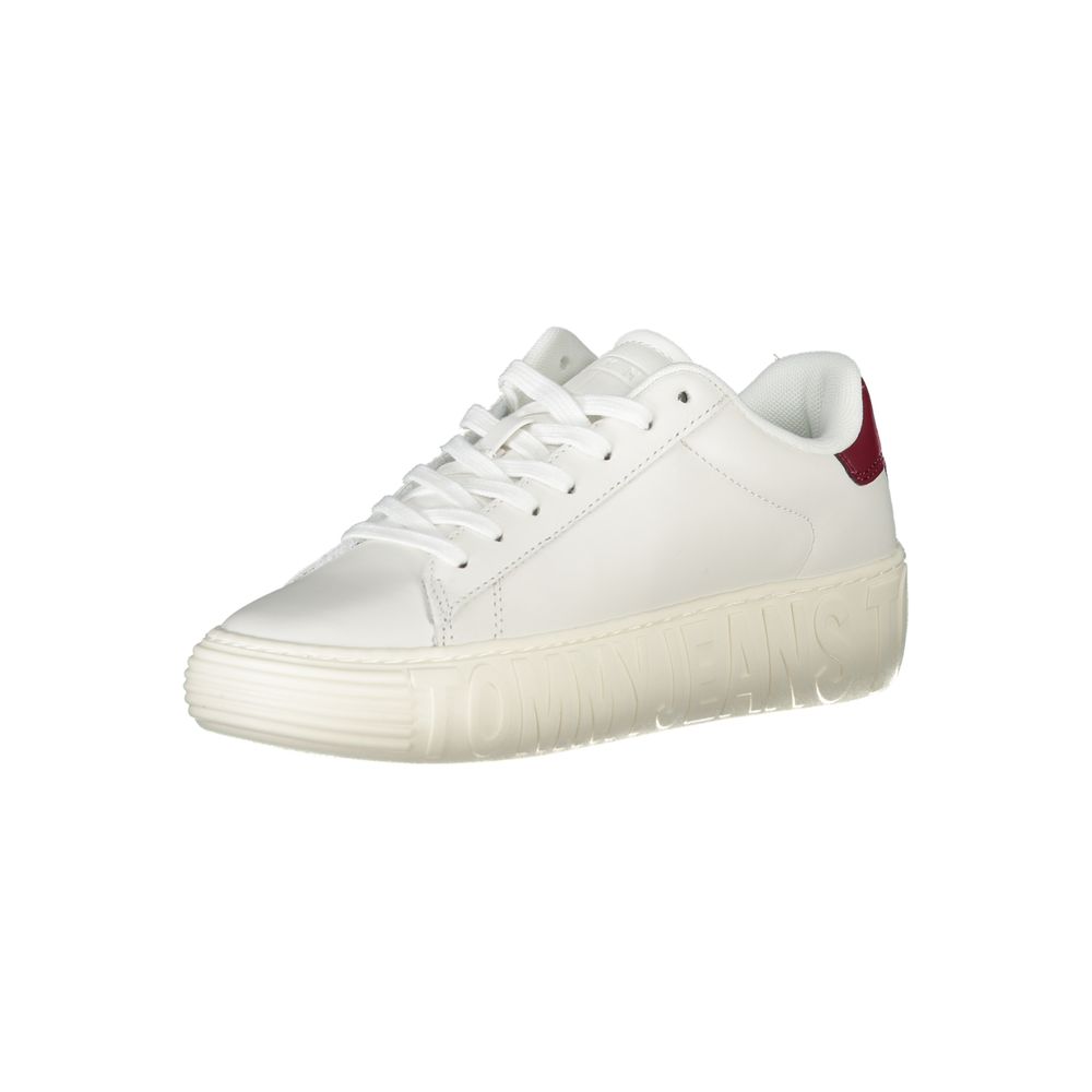Zapatillas blancas de piel para mujer