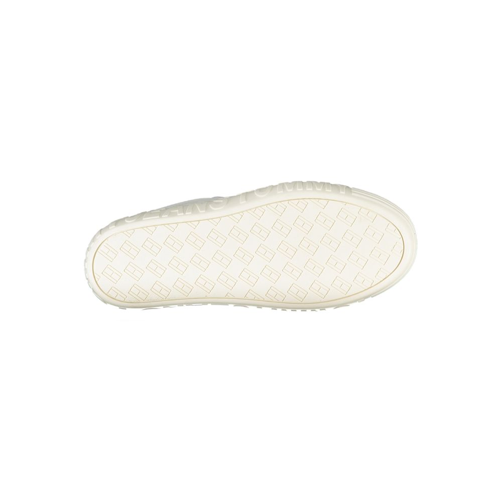 Zapatillas blancas de piel para mujer