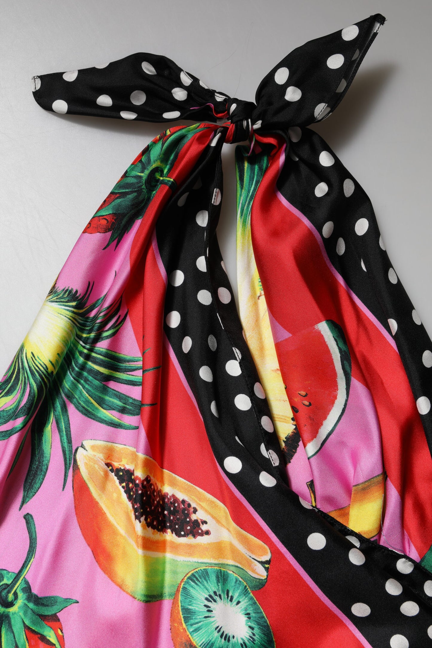 Top corto de fiesta de noche con cuello halter multicolor
