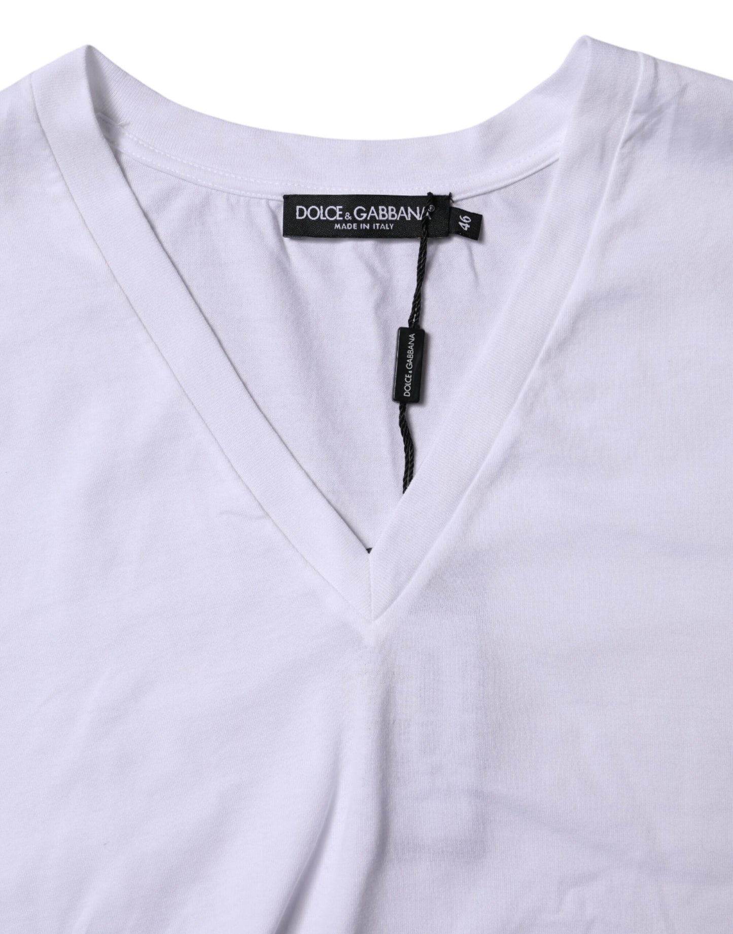 Camiseta blanca de algodón de manga corta con cuello en V