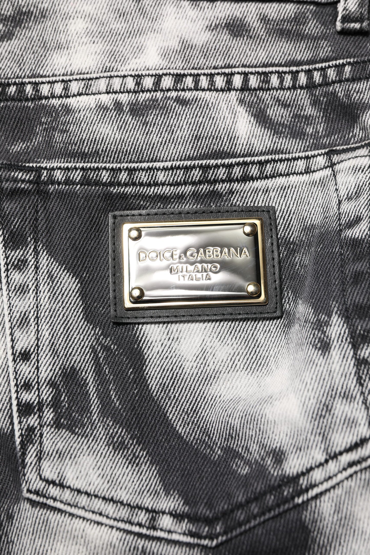 Jean droit en denim noir tie-dye