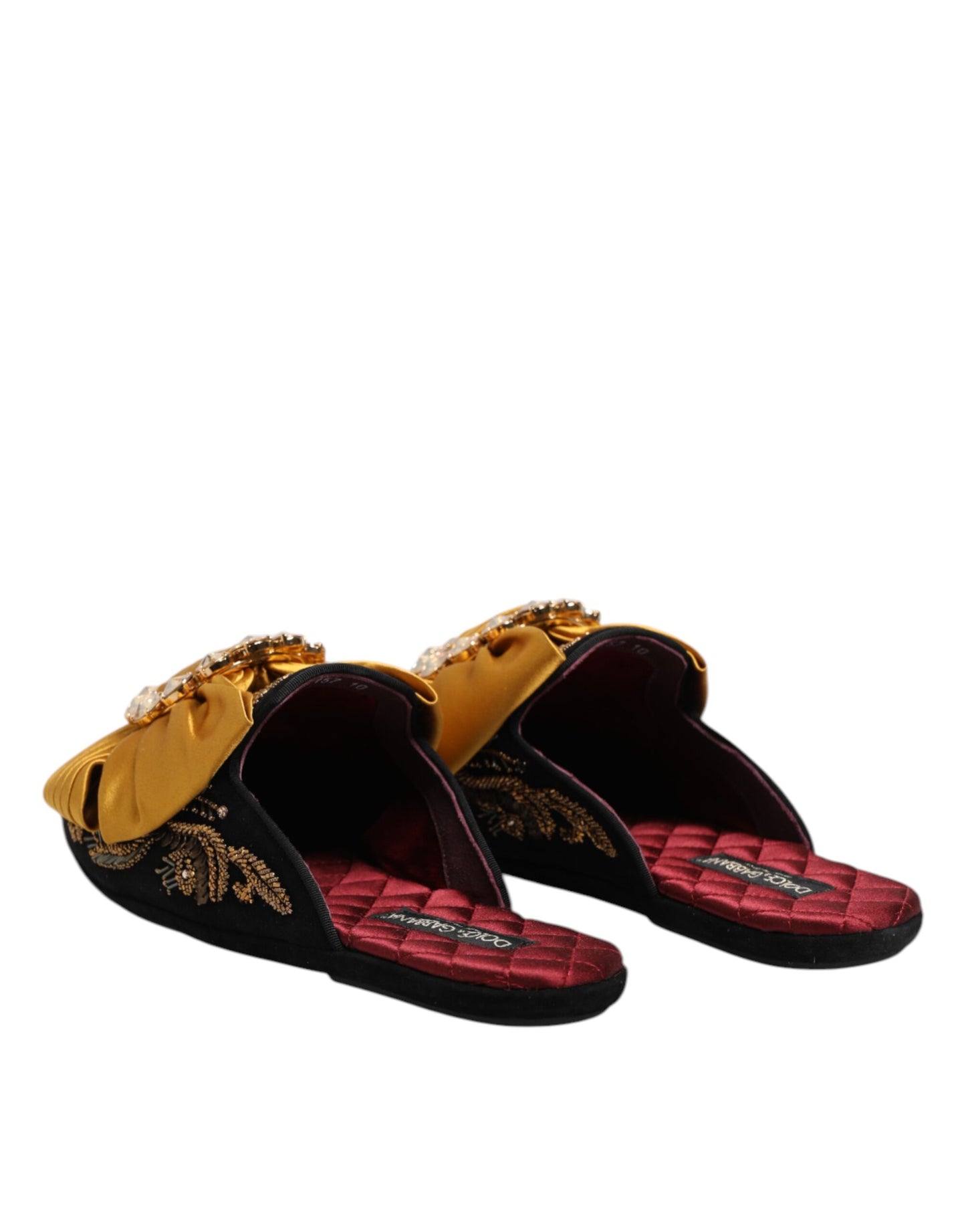 Sandalias planas con adornos multicolores