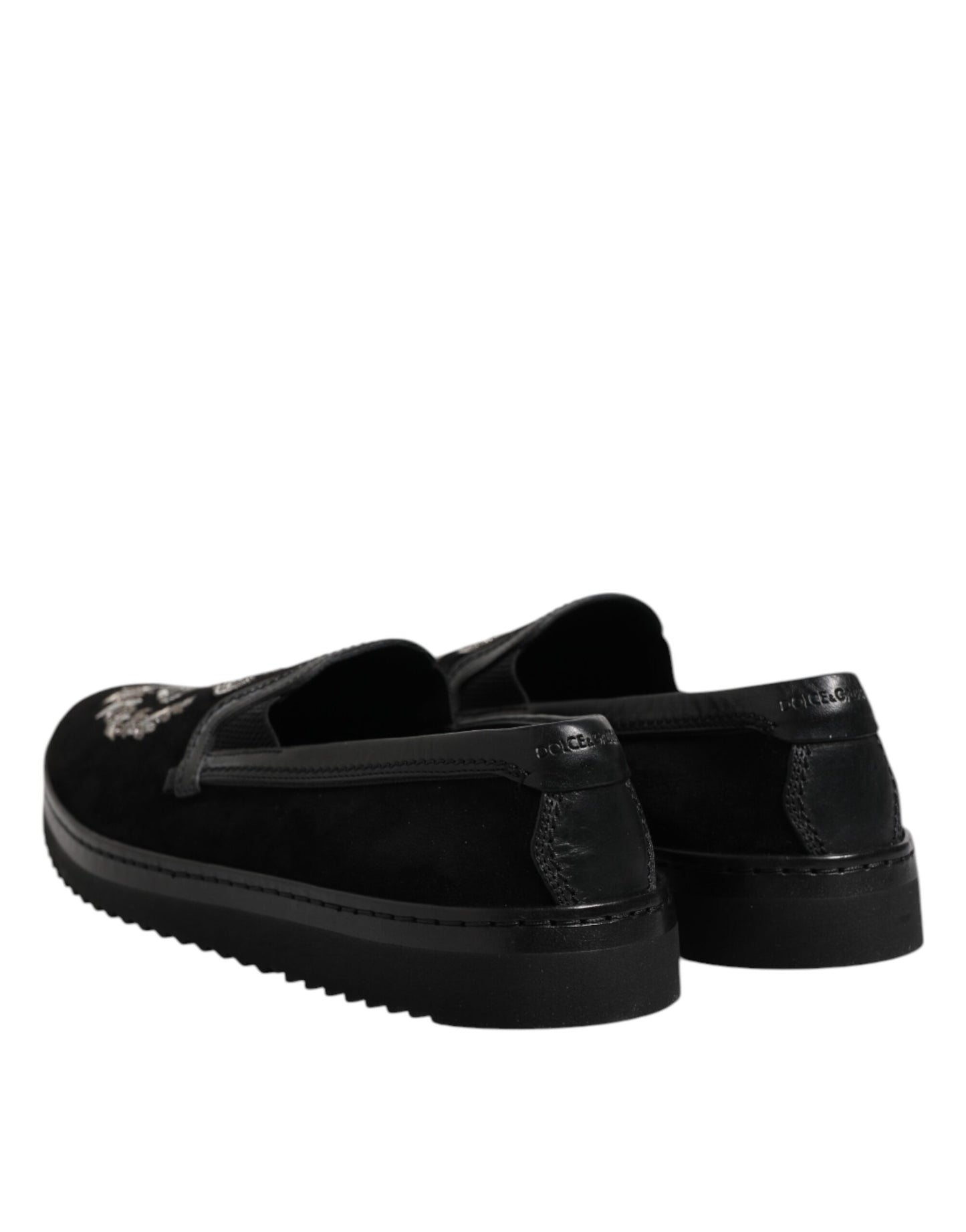Mocasines negros con corona bordada
