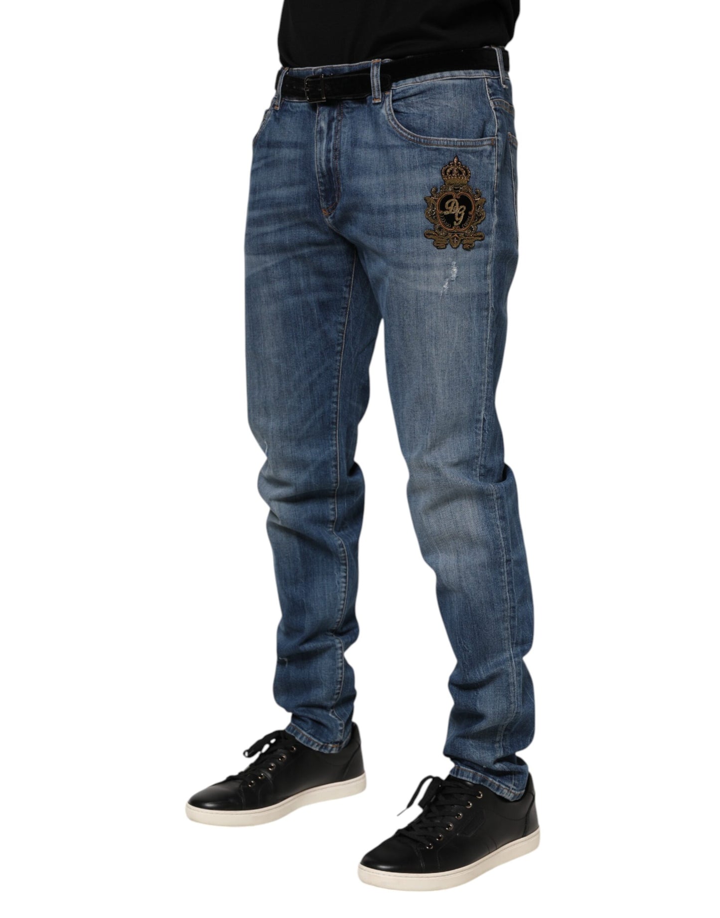 Vaqueros con bordado de logotipo azul