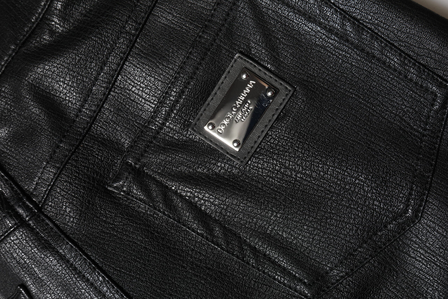 Pantalones ajustados de cintura alta de cuero negro