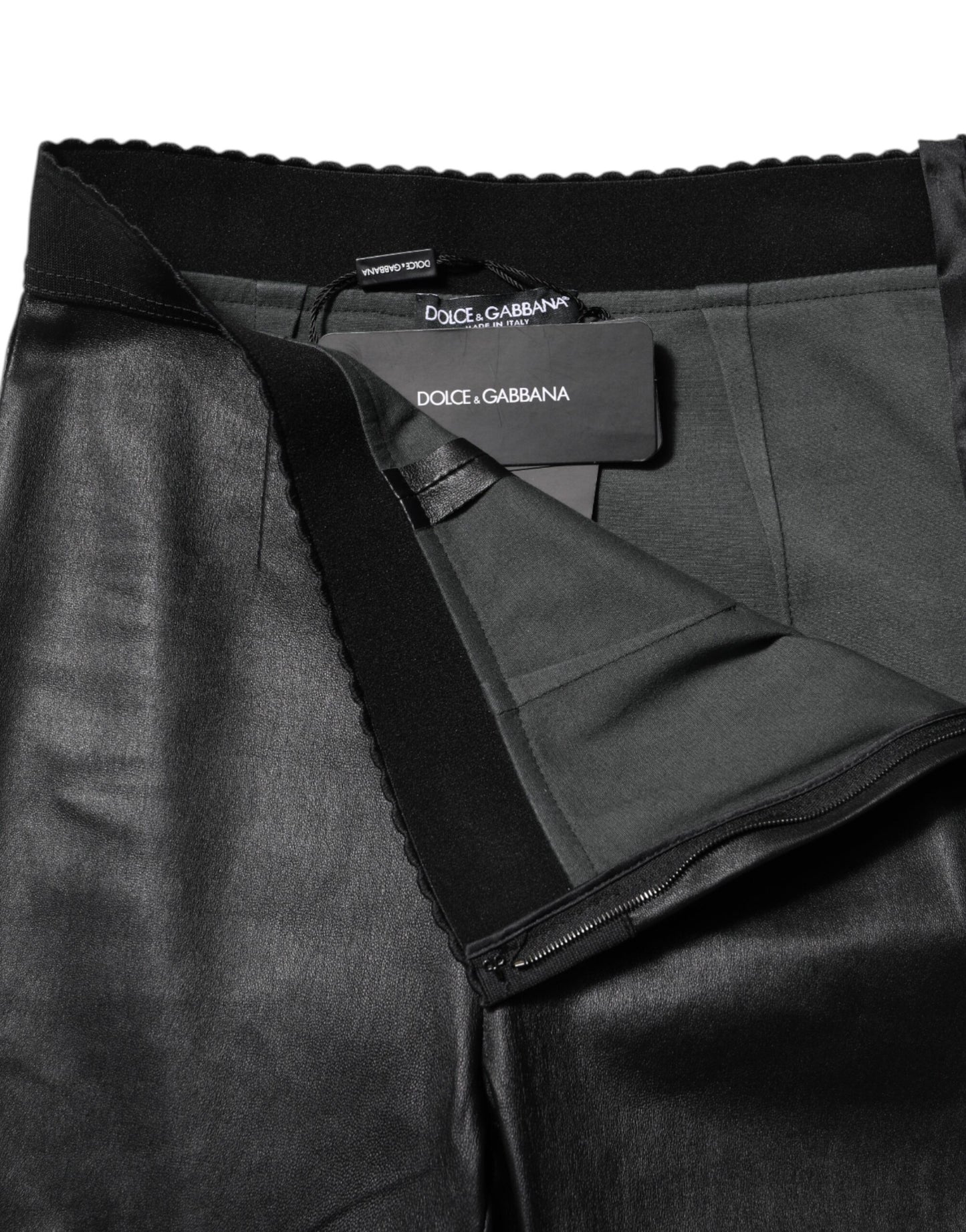 Pantalones de cuero negro con cintura elástica