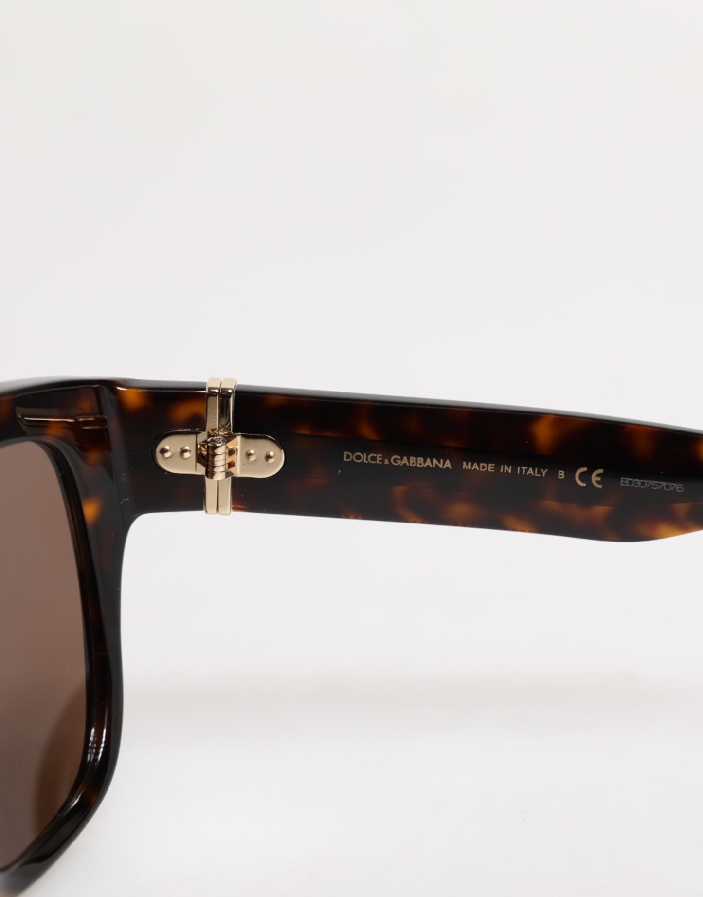 Gafas de sol con montura cuadrada Havana DG4398F en color marrón oscuro