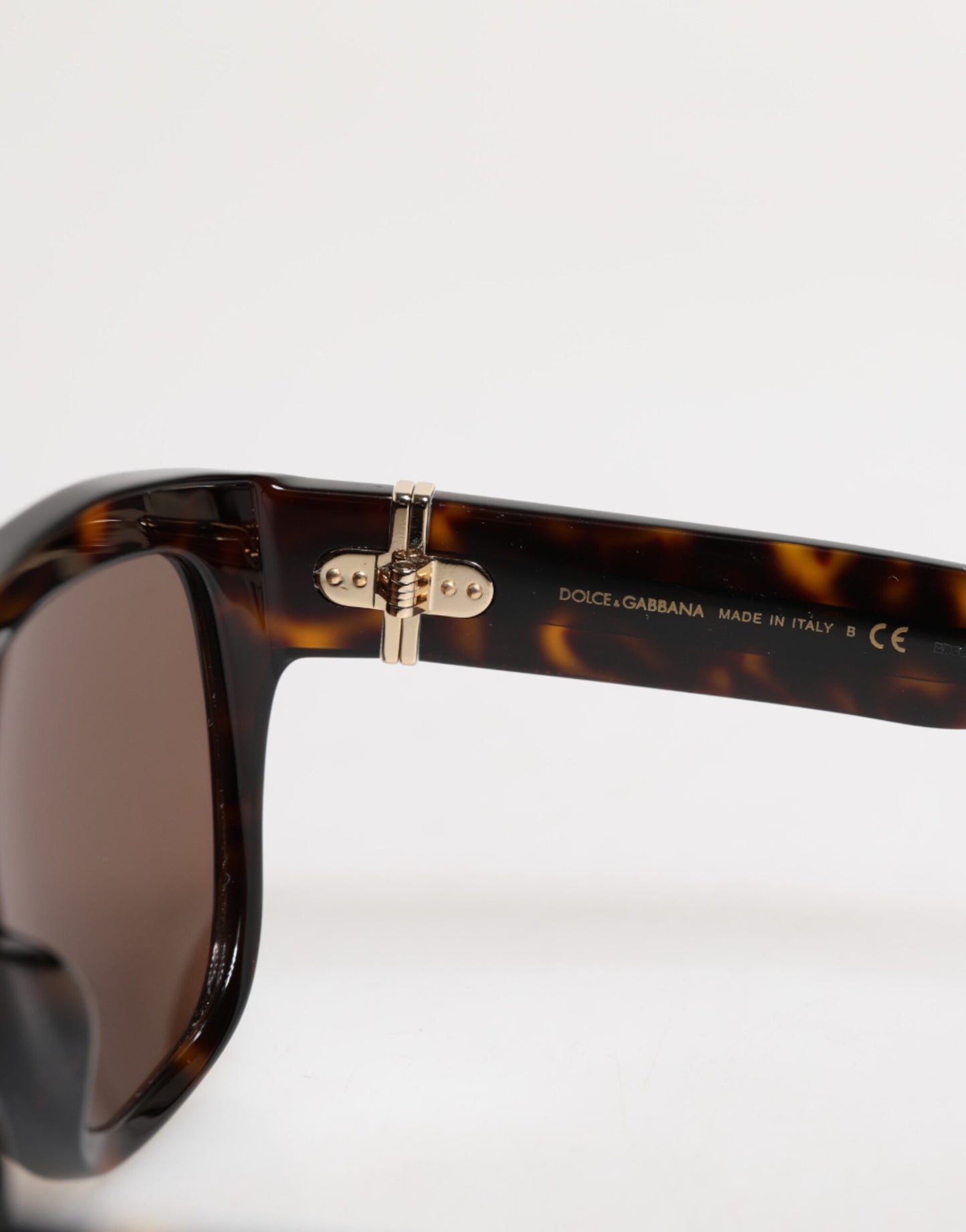 Gafas de sol con montura cuadrada Havana DG4398F en color marrón oscuro