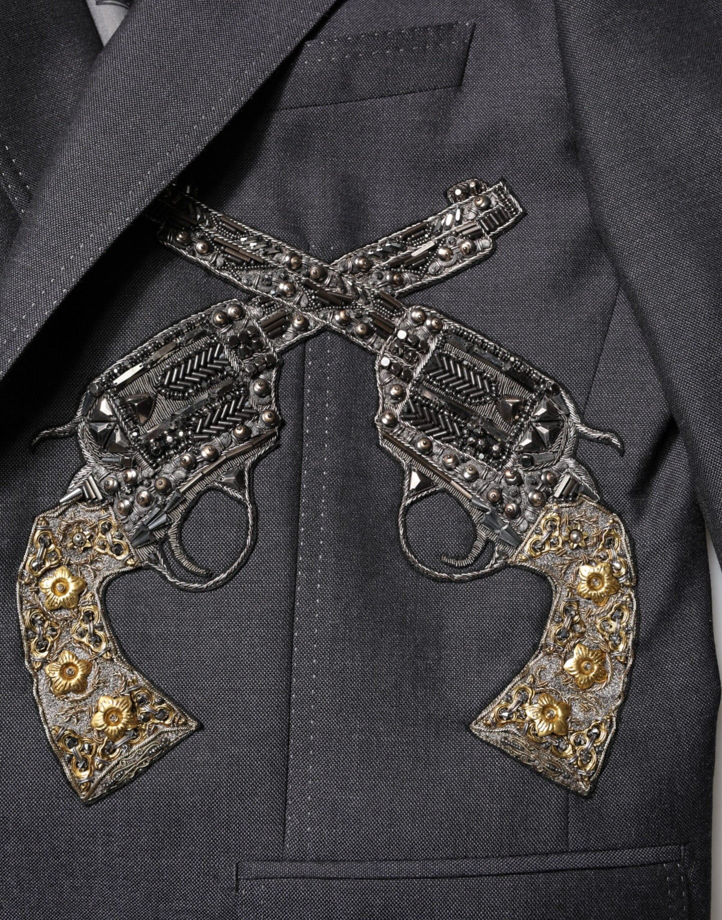 Abrigo tipo blazer SICILIA con bordado de abeja en gris oscuro