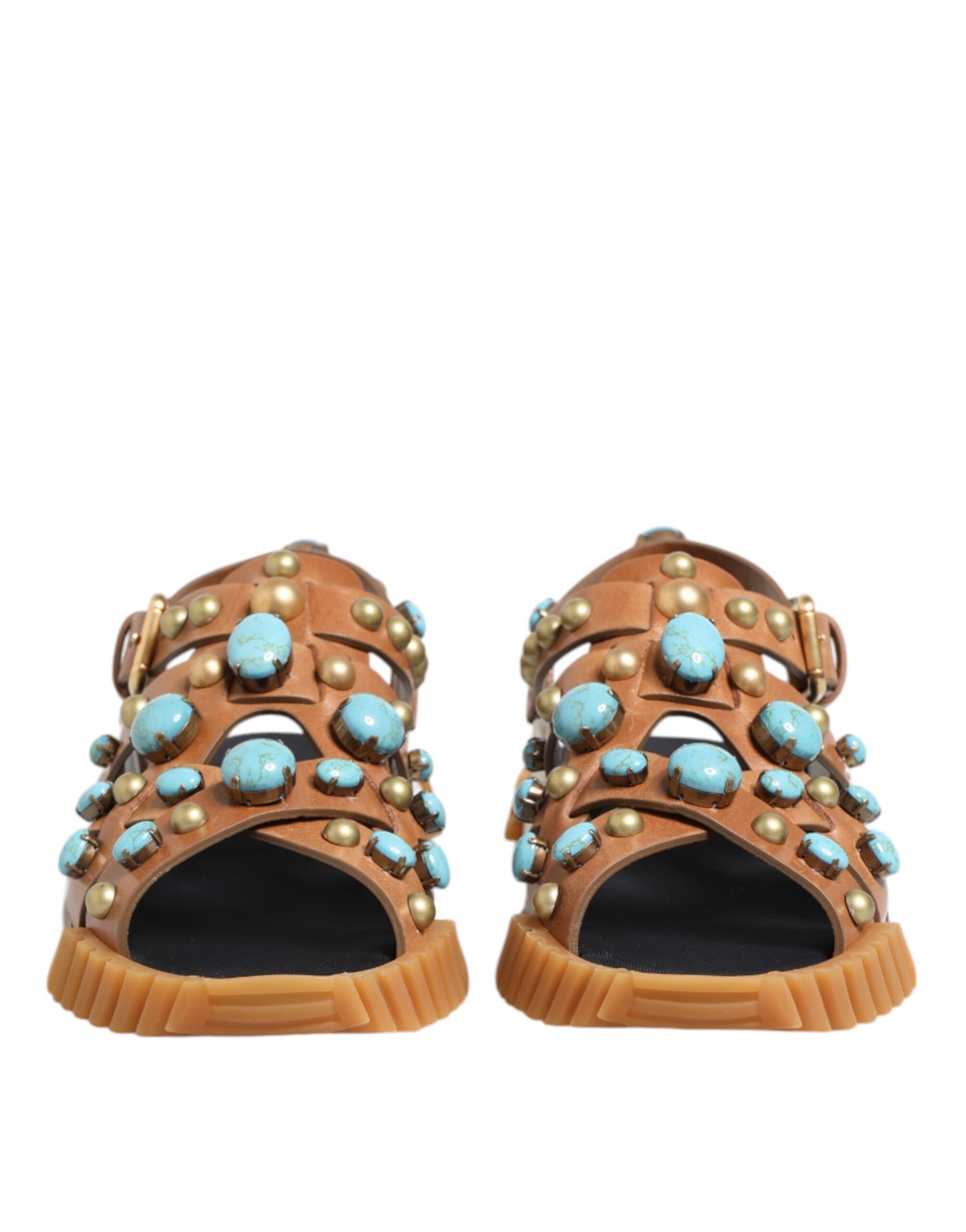 Sandalias de piel marrón con tachuelas