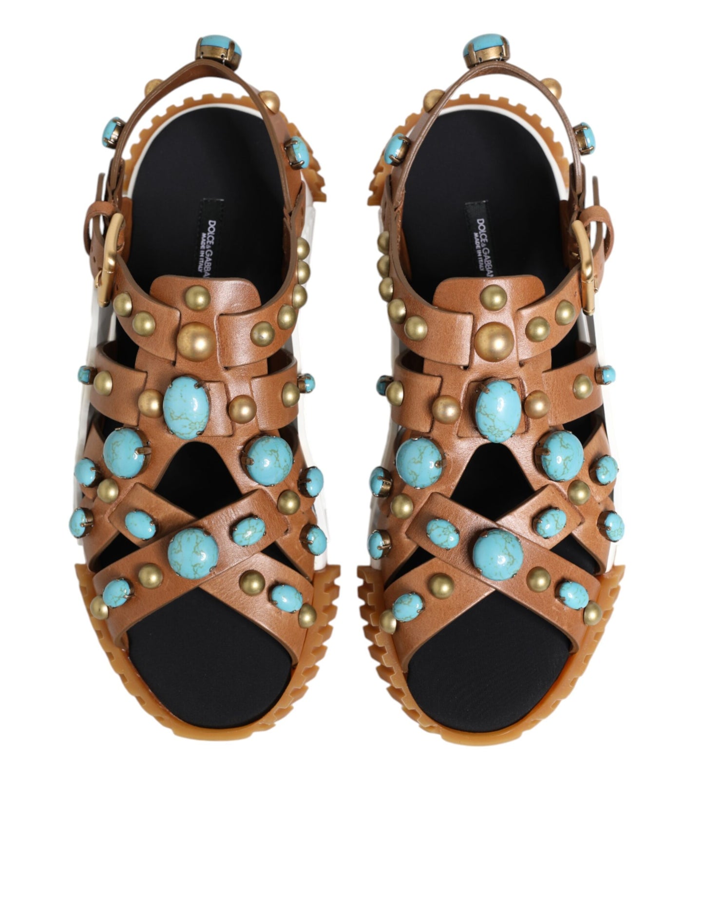 Sandalias de piel marrón con tachuelas